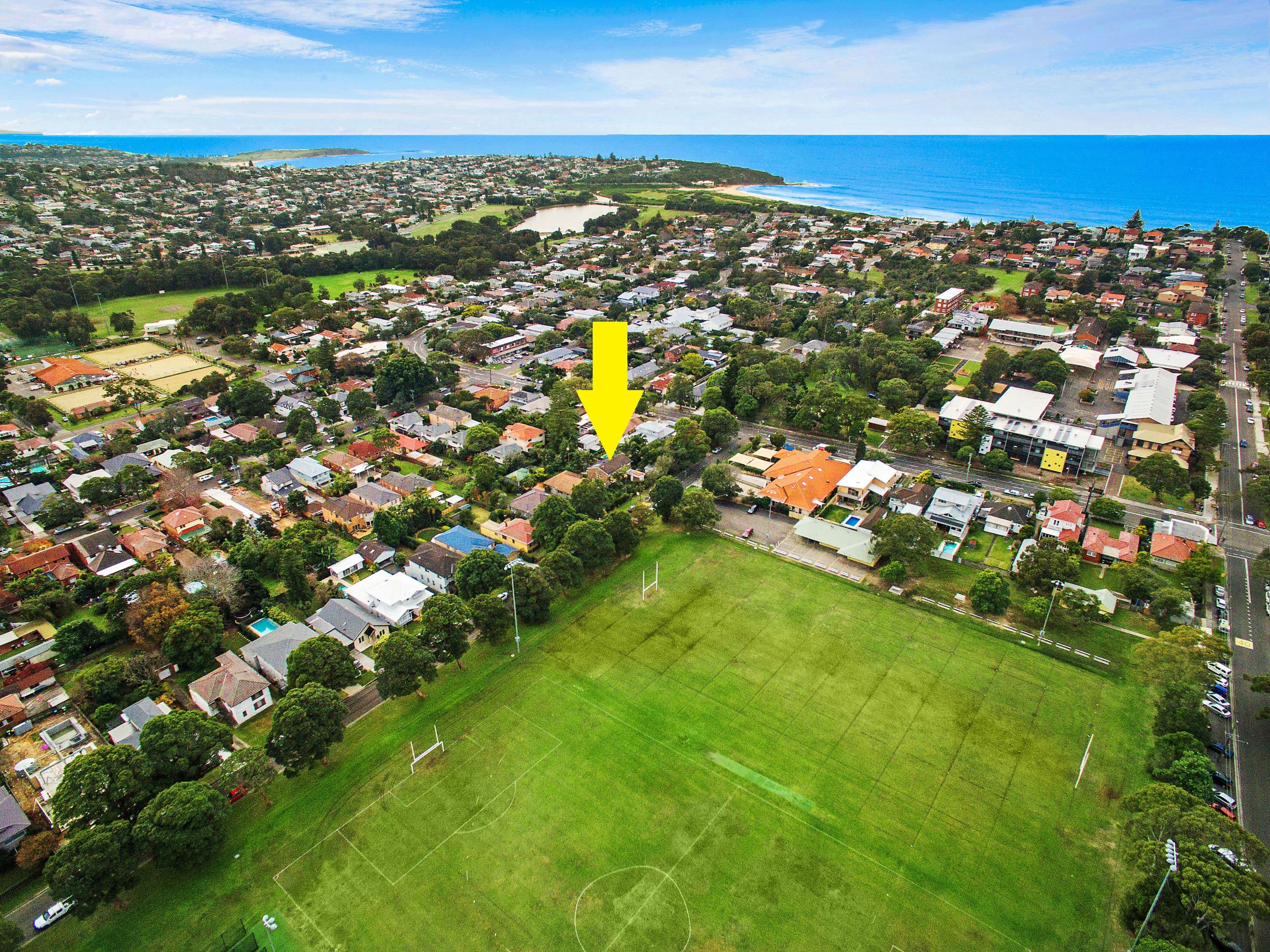 1 Robert Street, Freshwater - Thumbnail 3
