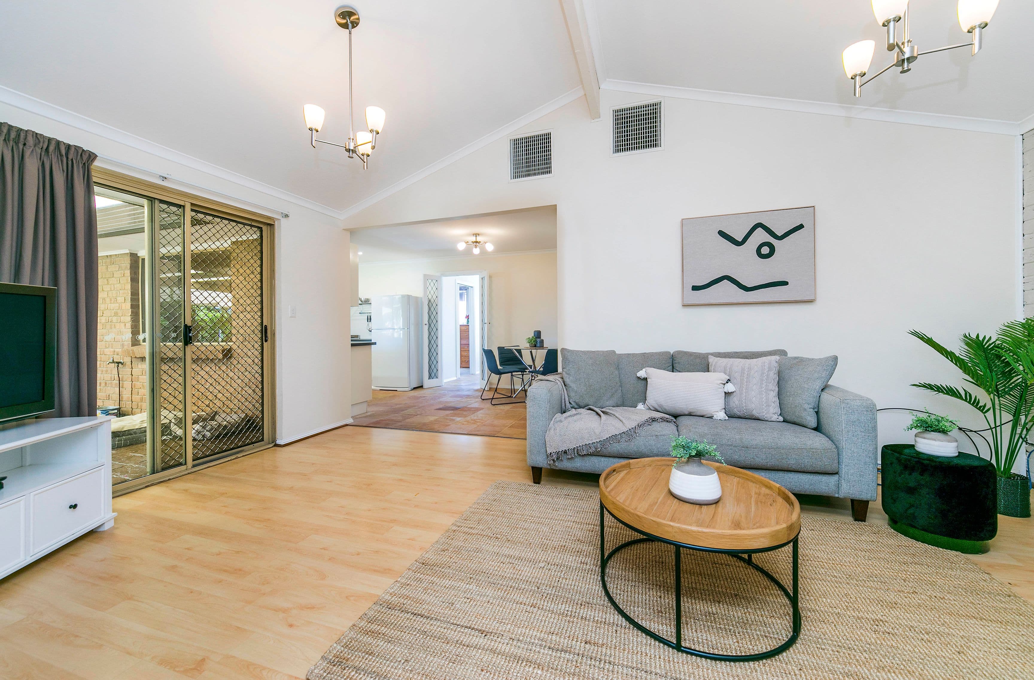 28 Raven Court, Wynn Vale SA 5127, Wynn Vale - Thumbnail 2