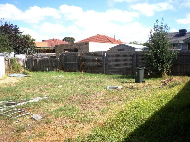 3 Chirnside Crescent, LAVERTON VIC 3028, Laverton - Thumbnail 2