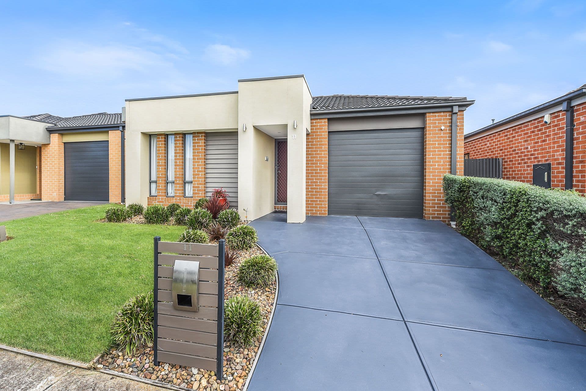11 Abrus Circuit, Cranbourne North VIC 3977, Cranbourne North - Thumbnail 2