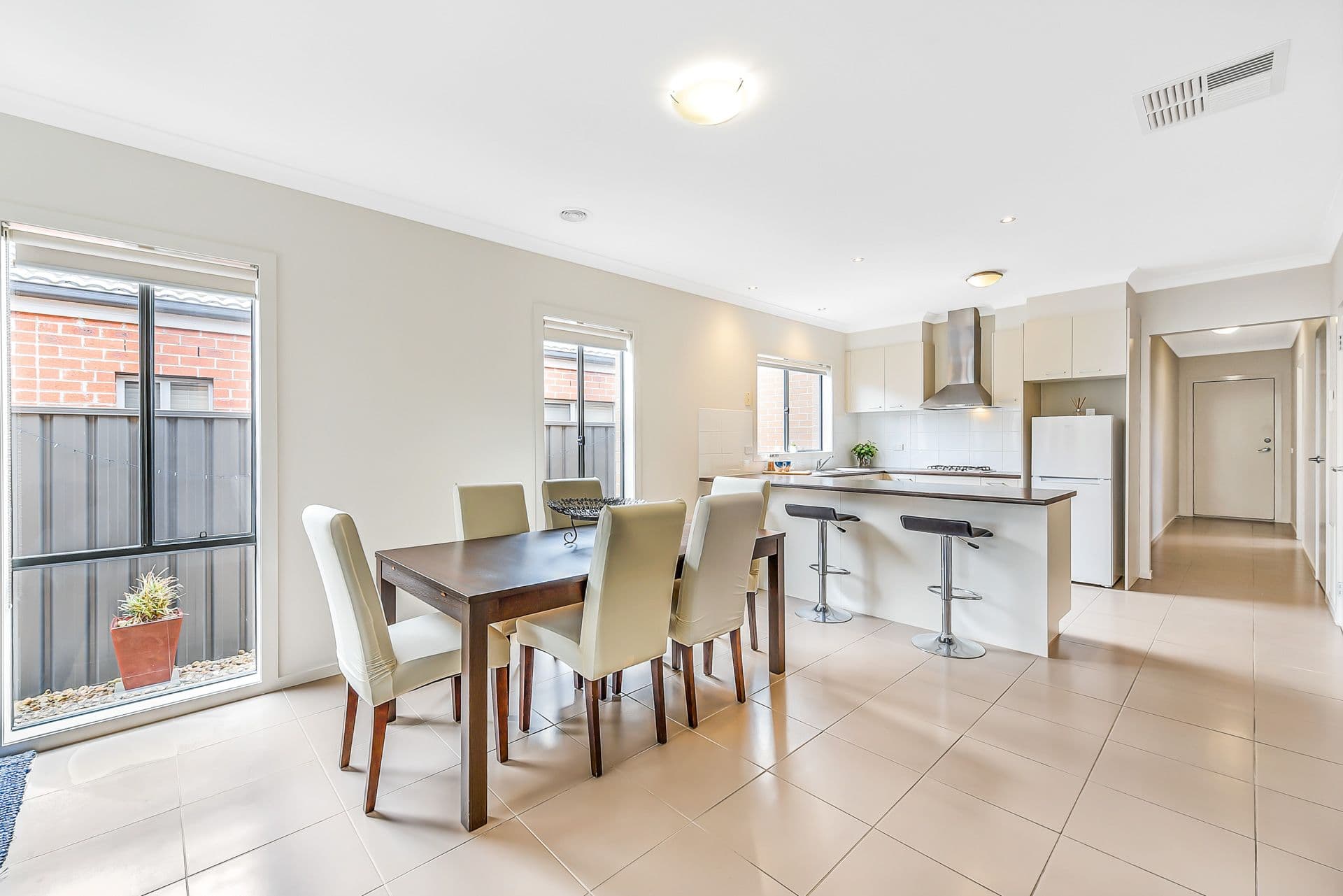 11 Abrus Circuit, Cranbourne North VIC 3977, Cranbourne North - Thumbnail 5