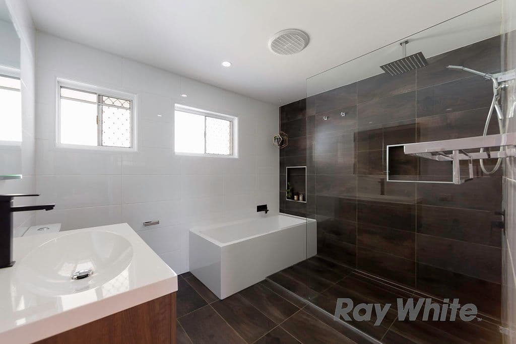 19 Scott Street, Redland Bay QLD 4165, Redland Bay - Thumbnail 6