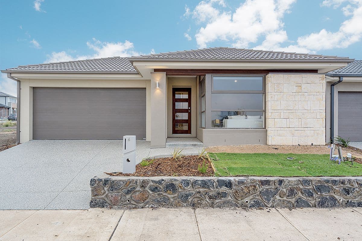 6 Caspian Drive, Craigieburn VIC 3064, Craigieburn - Image 1