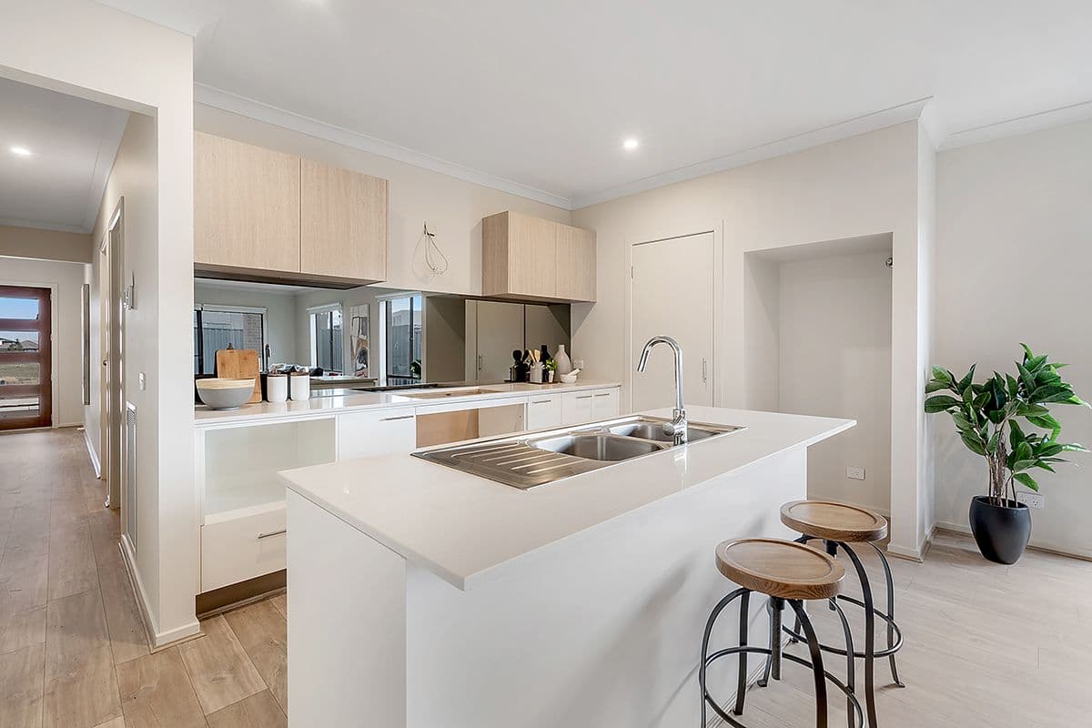 6 Caspian Drive, Craigieburn VIC 3064, Craigieburn - Thumbnail 5
