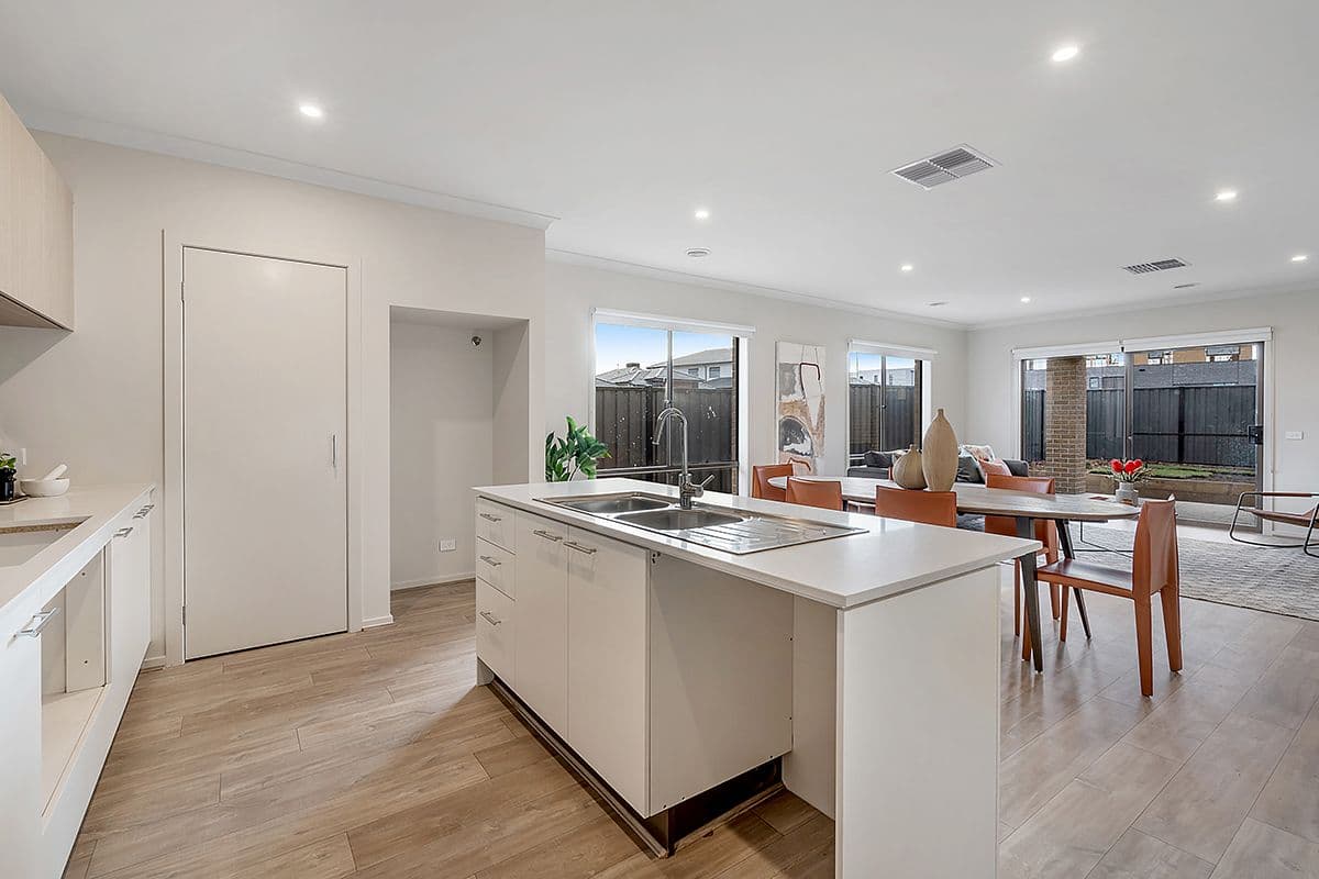 6 Caspian Drive, Craigieburn VIC 3064, Craigieburn - Thumbnail 6