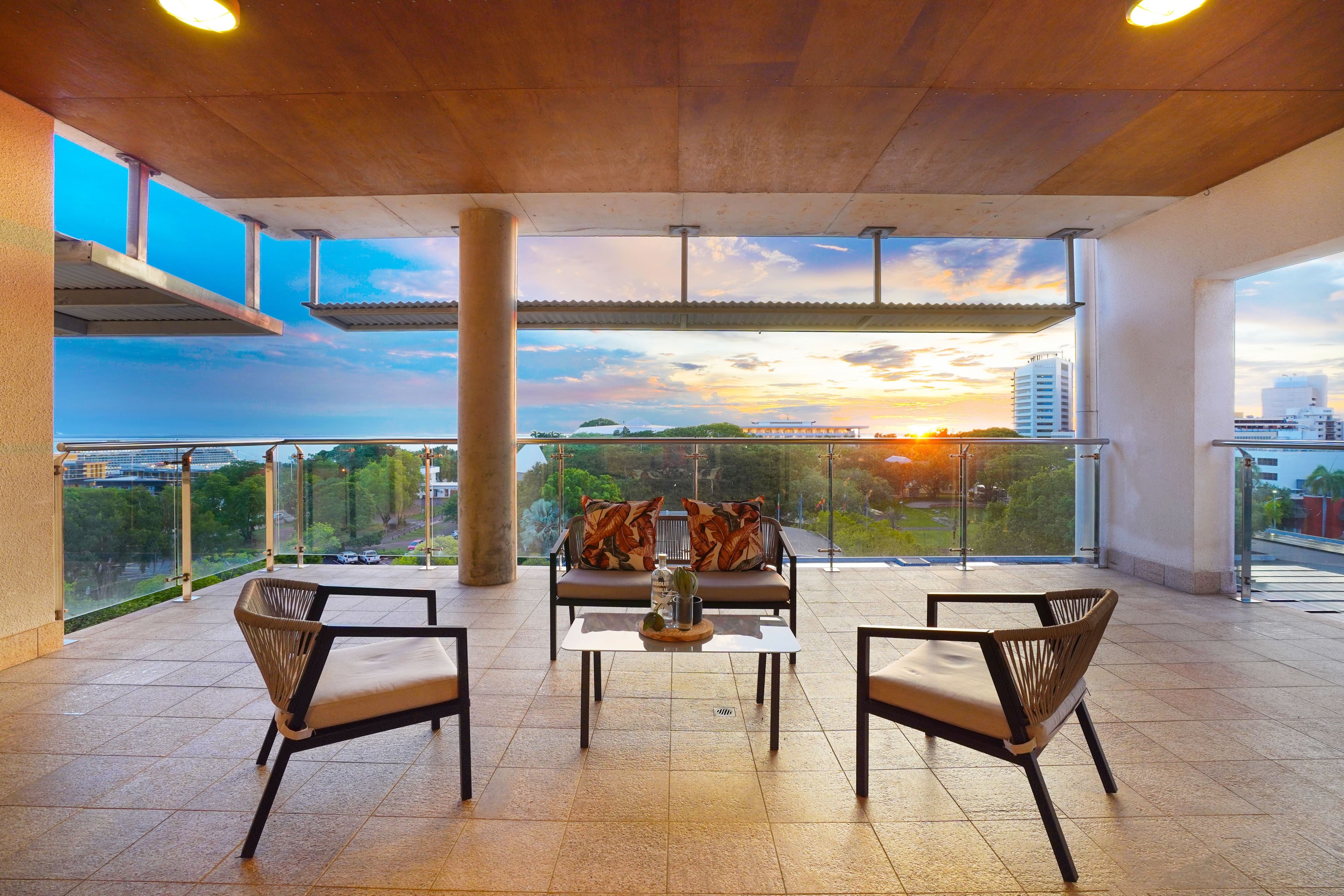 22 Harry Chan Avenue, DARWIN CITY NT 0800, Darwin City - Thumbnail 2