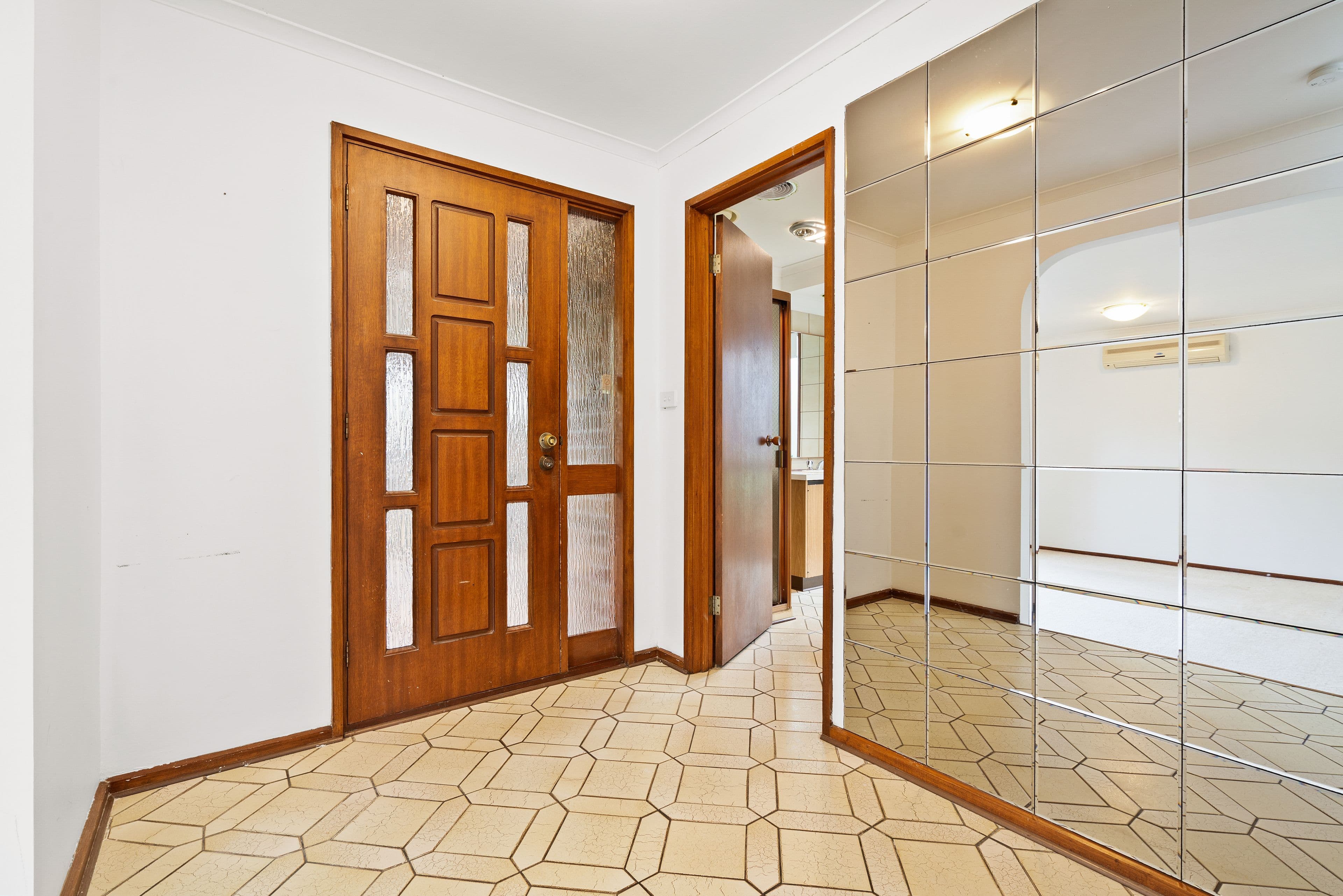 31 Dunsmore Road, Highton VIC 3216, Highton - Thumbnail 2