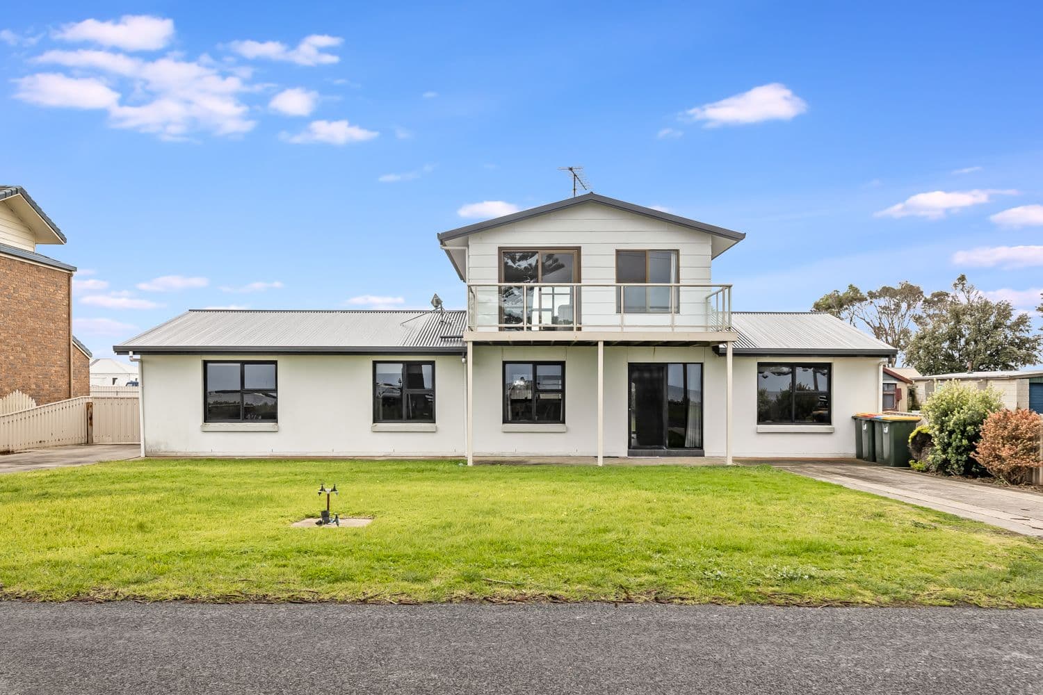 19 Sea Parade, Port Macdonnell SA 5291, Port Macdonnell - Image 1