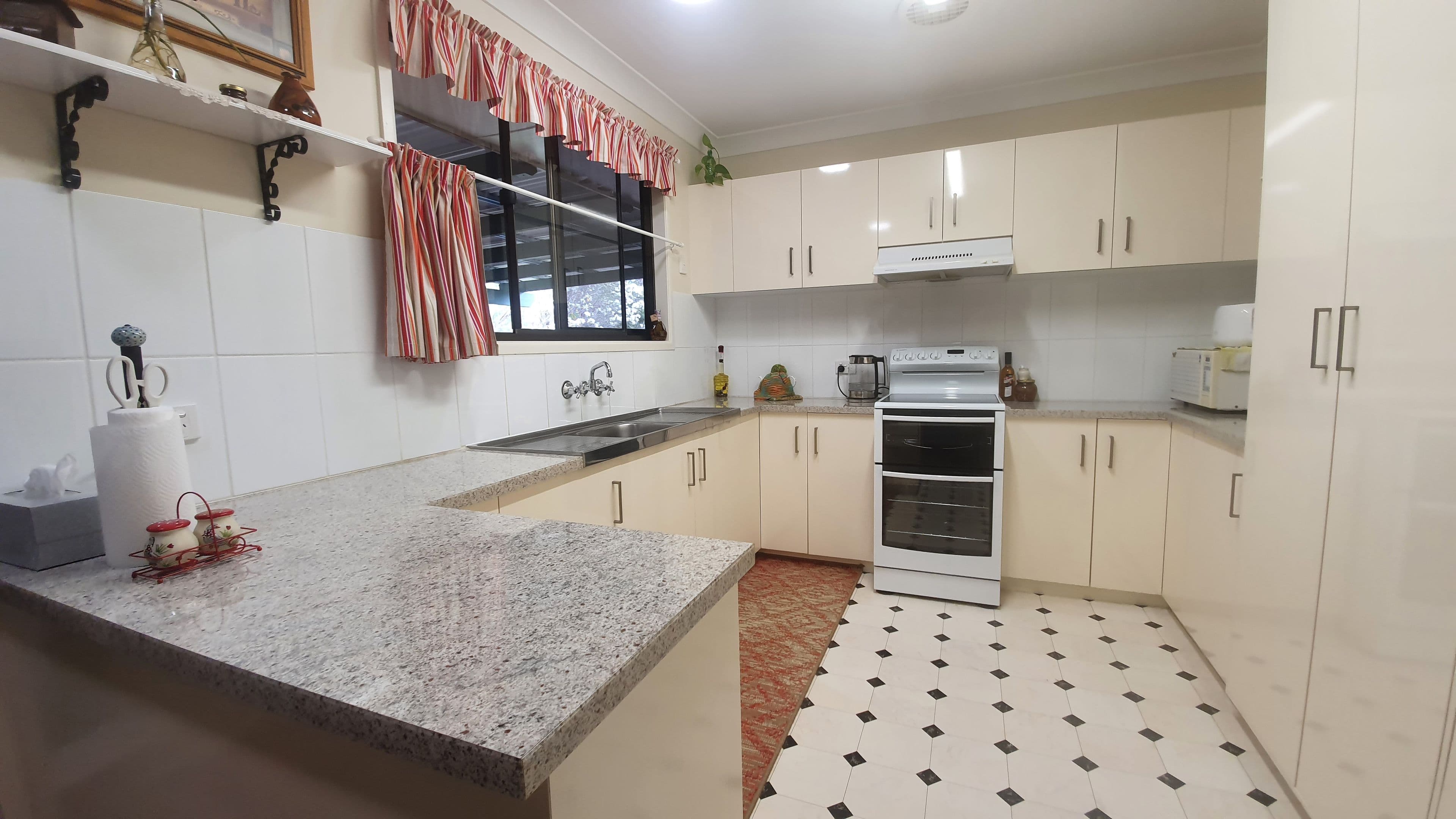 16 Railway Terrace, Crows Nest QLD 4355, Crows Nest - Thumbnail 2