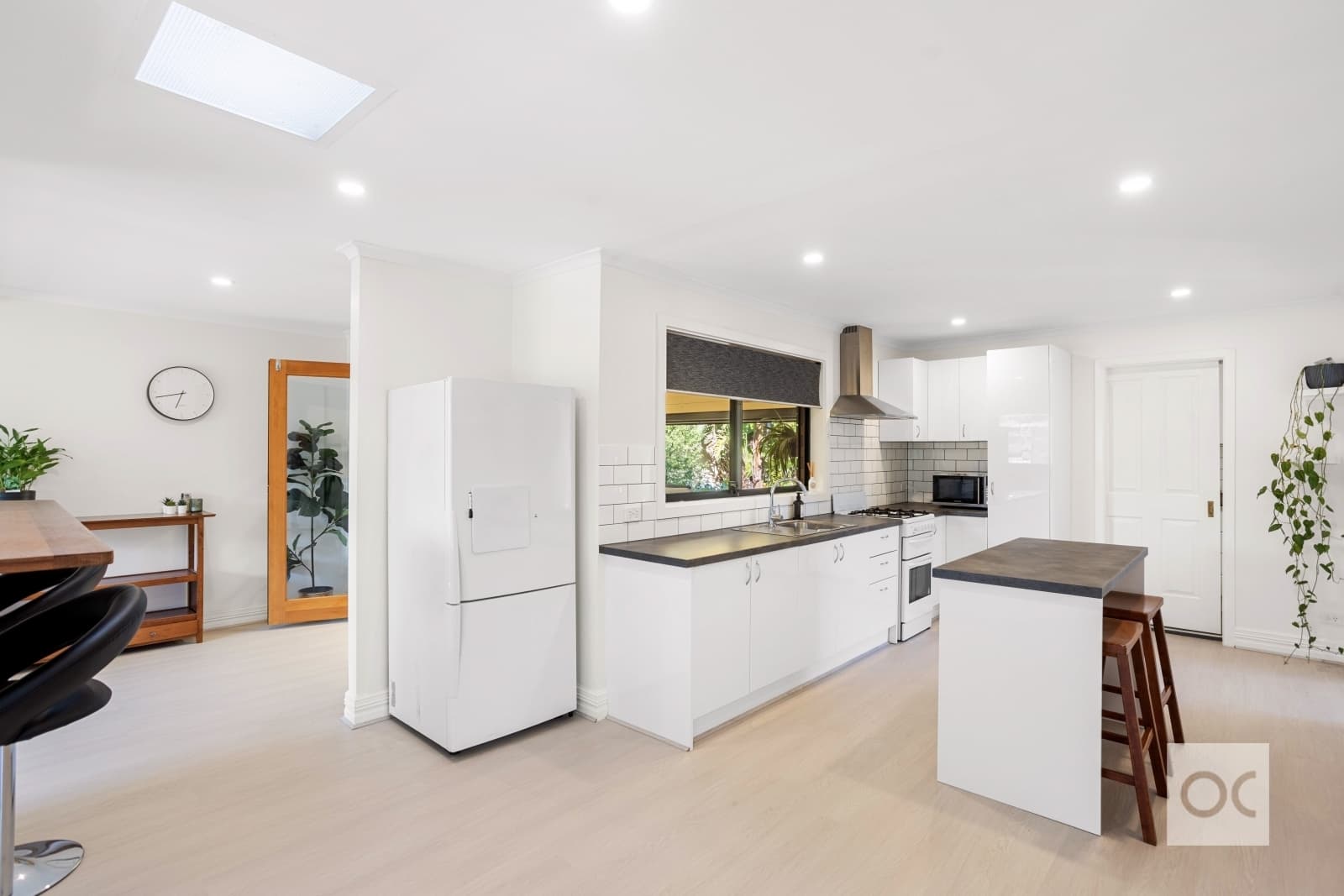 108 Reynell Road, Woodcroft - Thumbnail 7