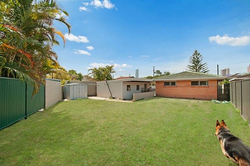 27 Savoy Drive, BROADBEACH WATERS QLD 4218, Broadbeach Waters - Thumbnail 6