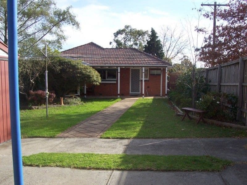 42 Ladd Street, WATSONIA VIC 3087, Watsonia - Thumbnail 5