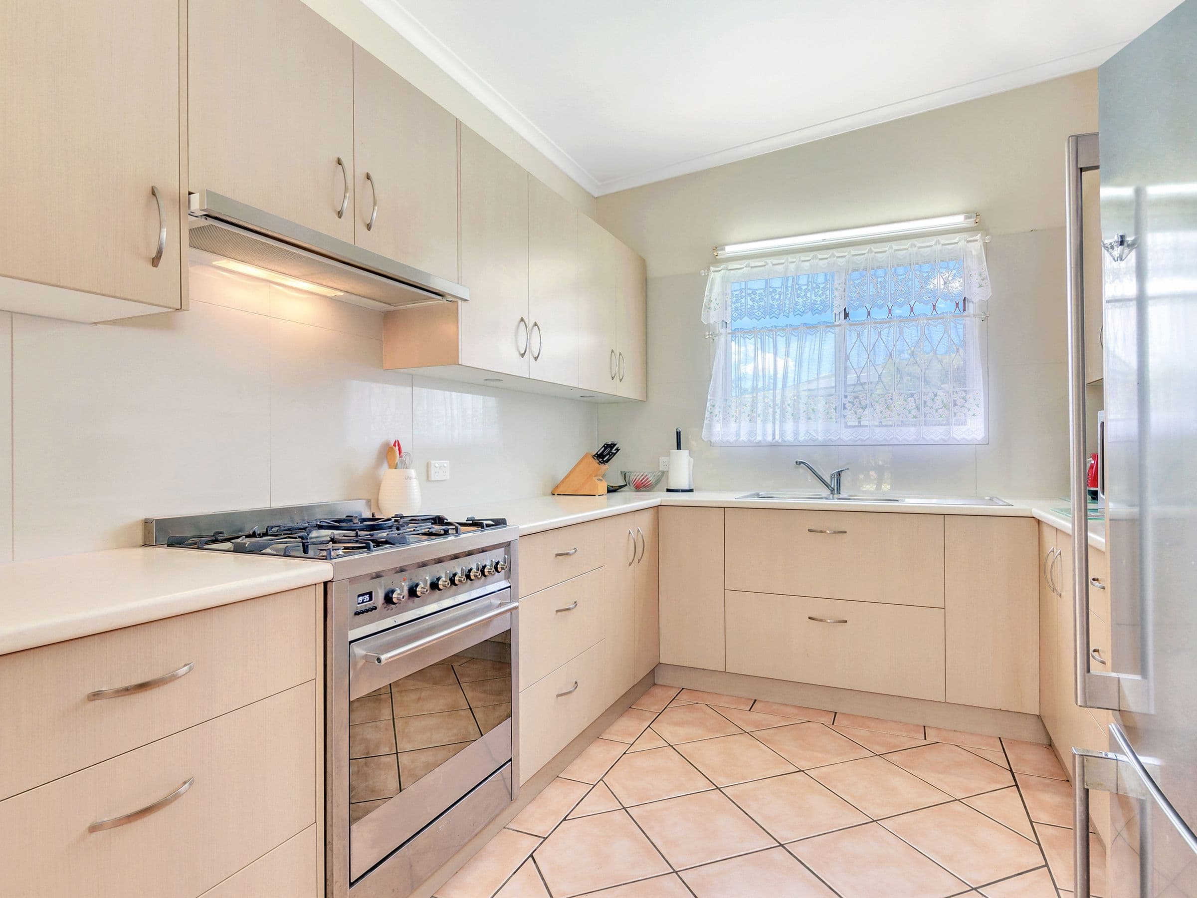 11 Ruth Street, Caboolture QLD 4510, Caboolture - Thumbnail 4
