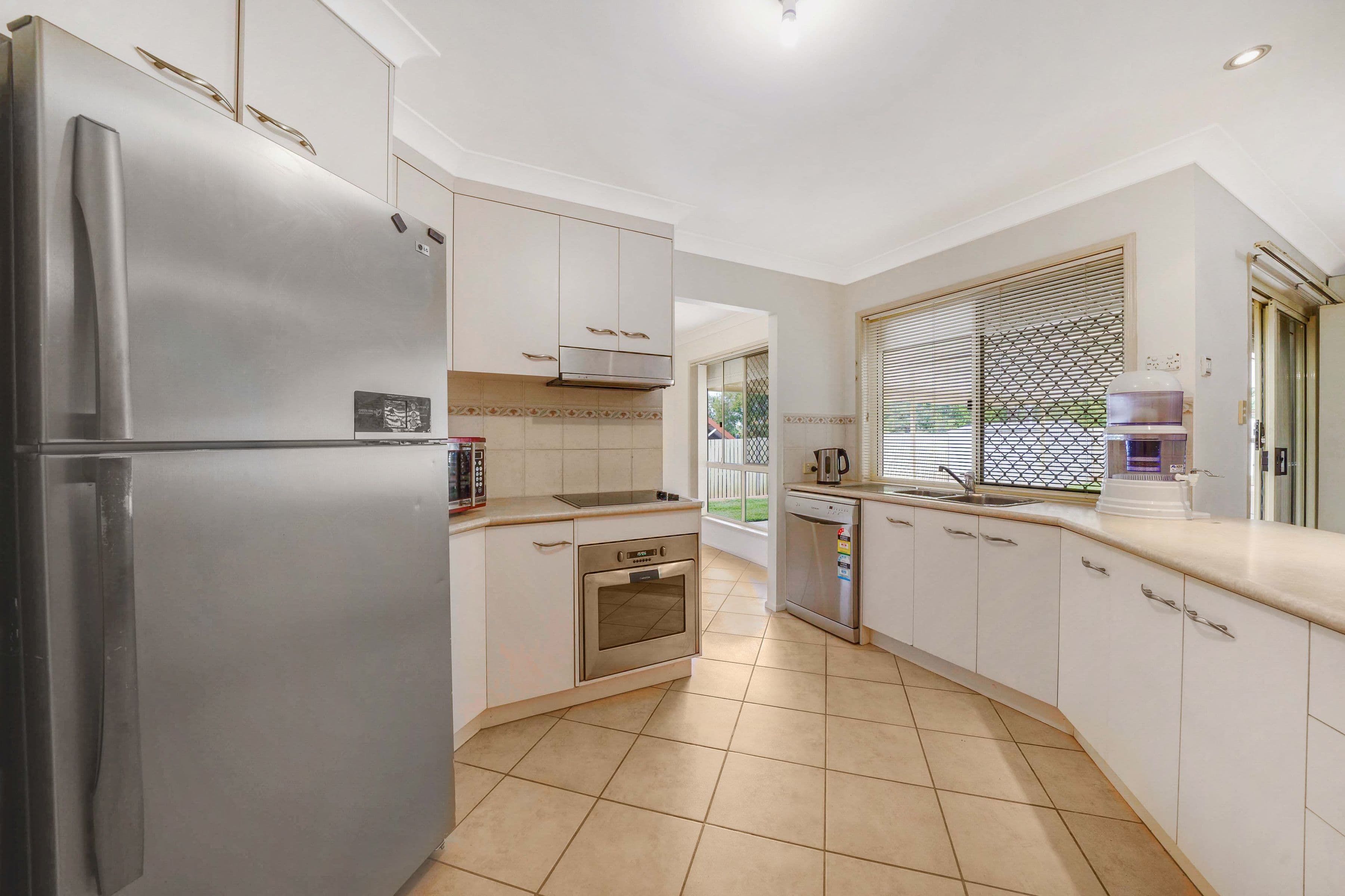 6 Amber Place, Alexandra Hills QLD 4161, Alexandra Hills - Thumbnail 5