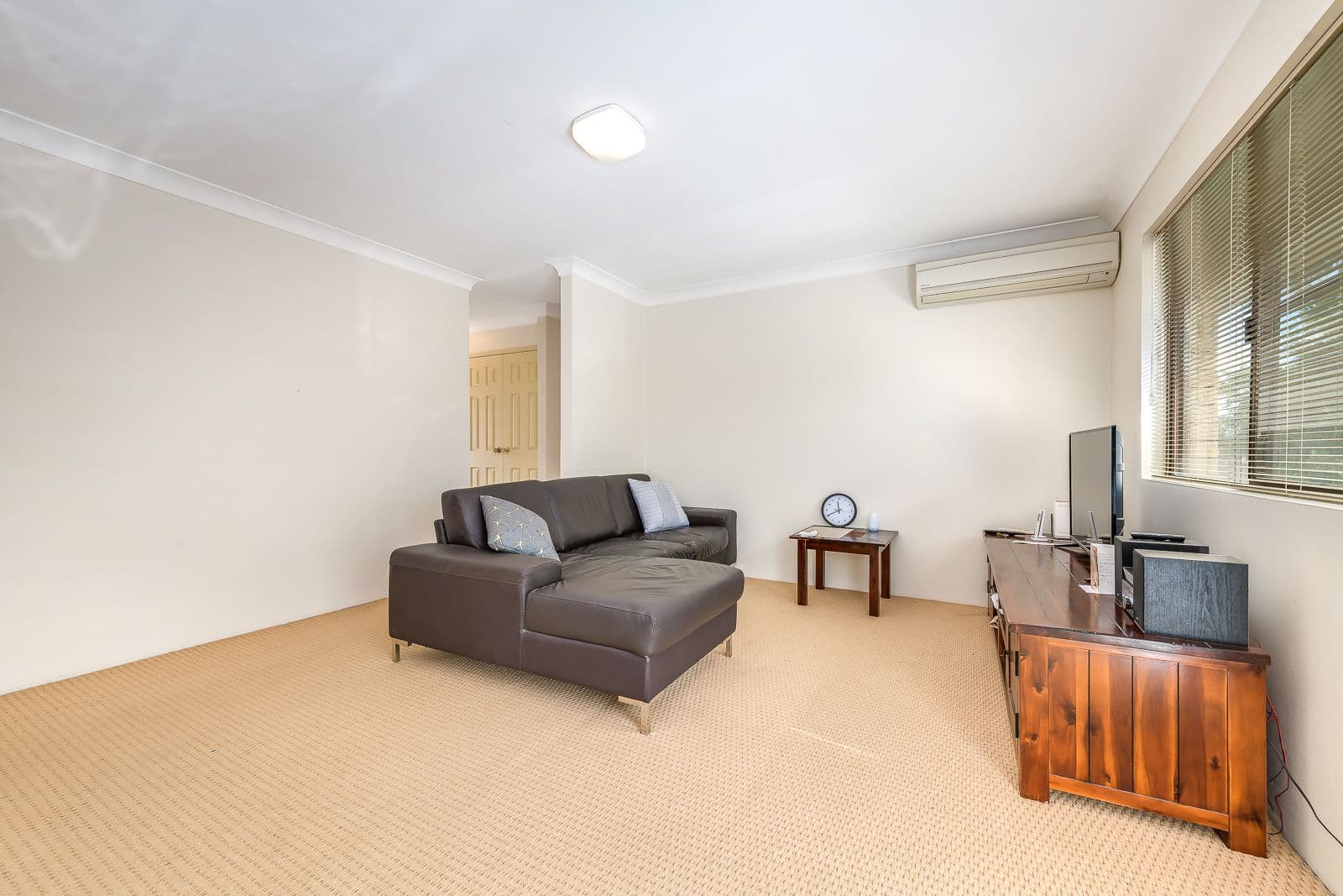 61 Bayview Street, Runaway Bay QLD 4216, Runaway Bay - Thumbnail 4