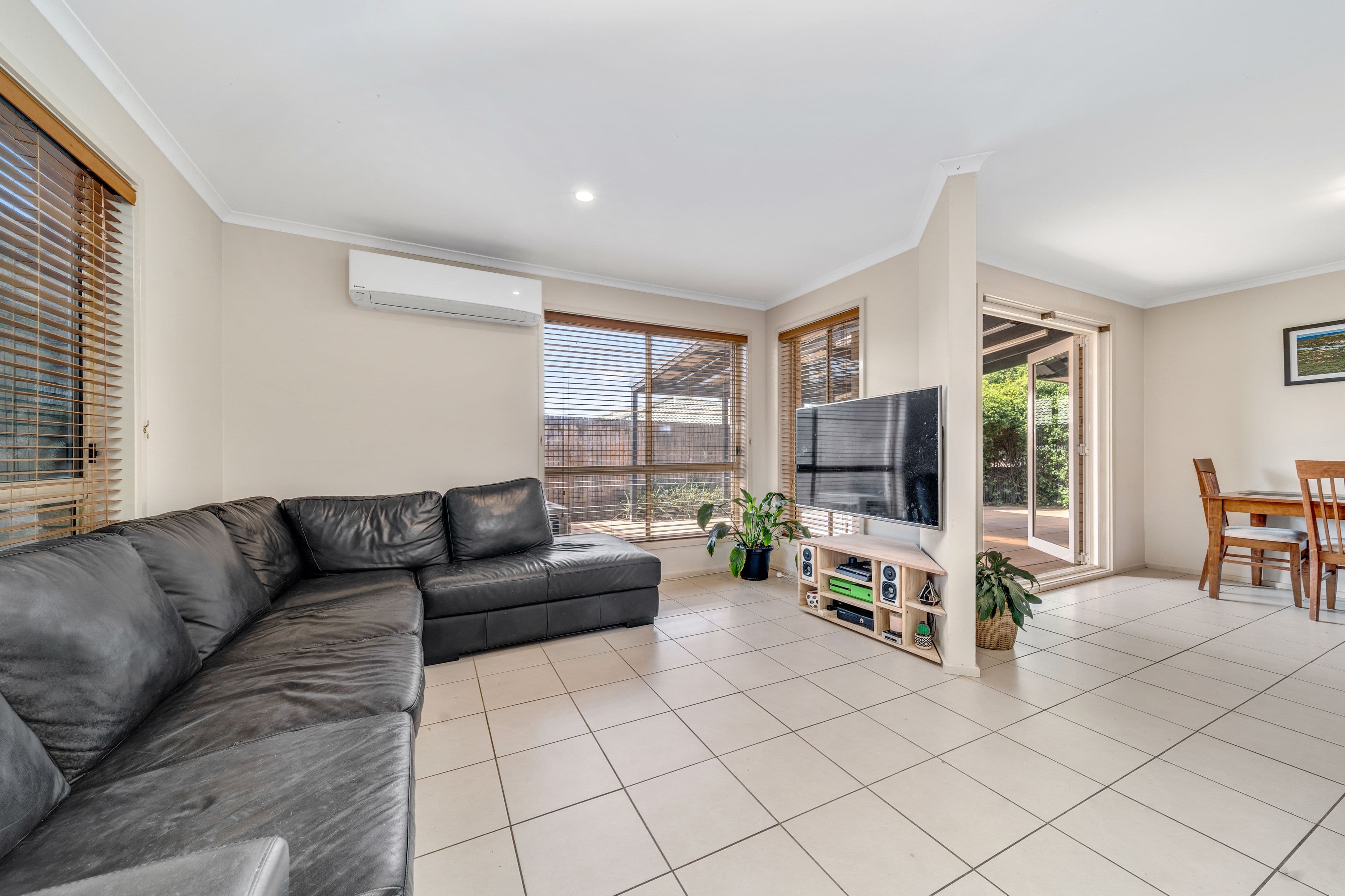 18 Yumba Avenue, Ngunnawal ACT 2913, Ngunnawal - Thumbnail 3