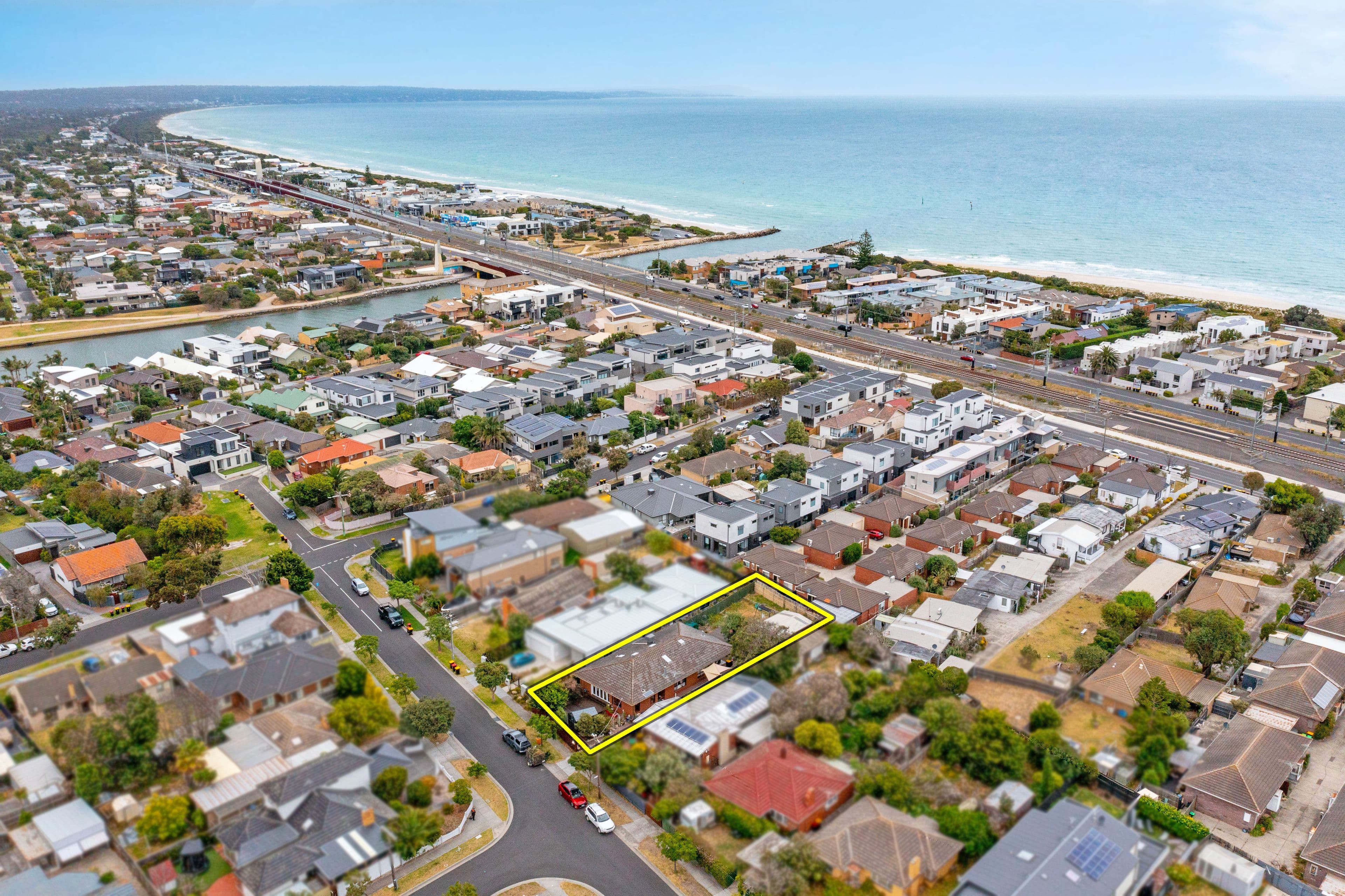 60 Patterson Street, Bonbeach VIC 3196, Bonbeach - Thumbnail 2