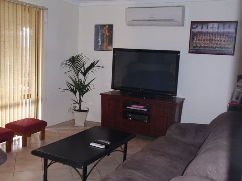 32  Salween Close, BEECHBORO WA 6063, Beechboro - Thumbnail 3