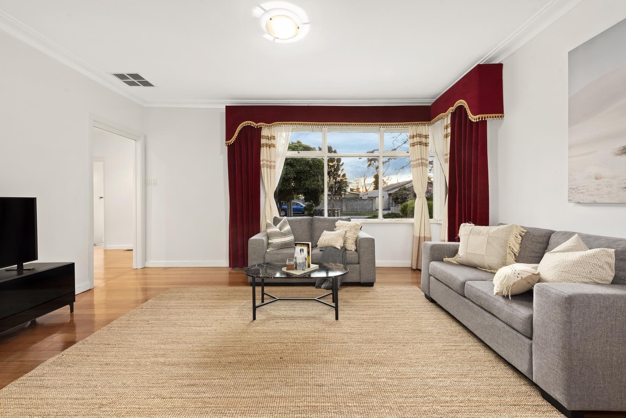 18 Myers Avenue, Glen Waverley VIC 3150, Glen Waverley - Thumbnail 2