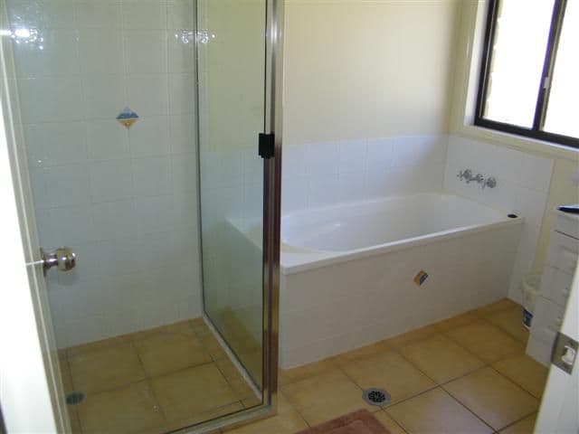 50 Col Brown Avenue, GLADSTONE QLD 4680, Gladstone - Thumbnail 3