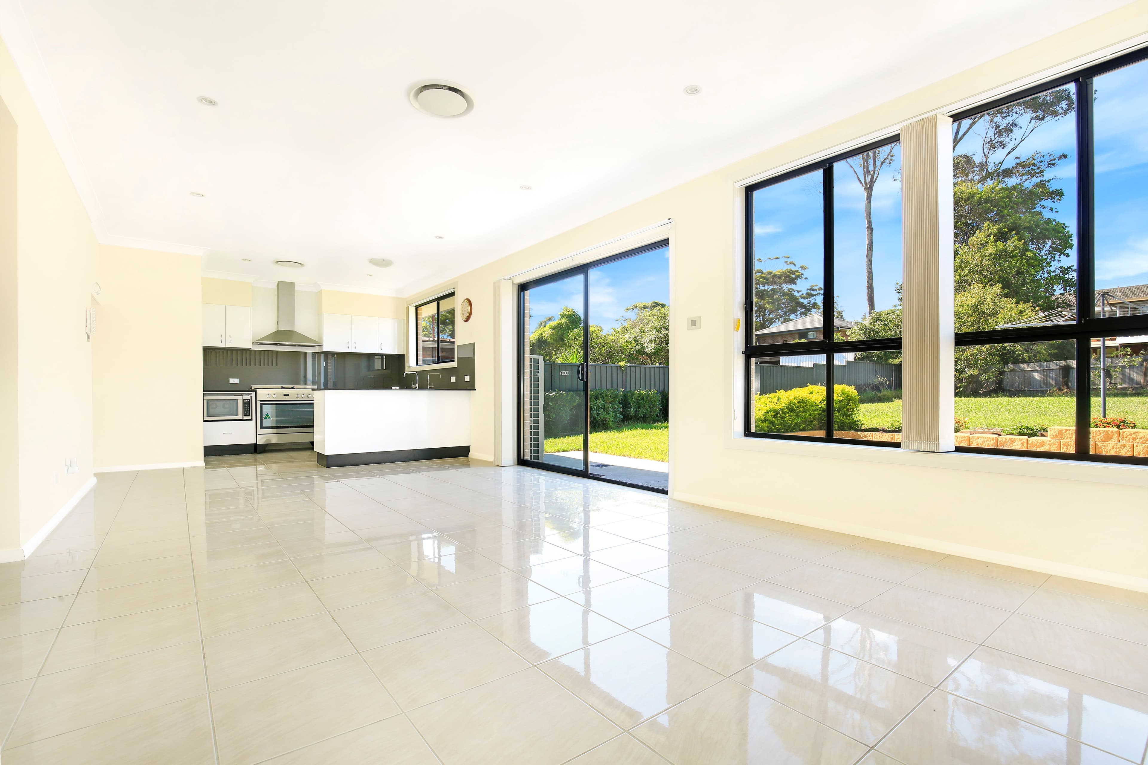 49 Illowra Crescent, Primbee - Thumbnail 4