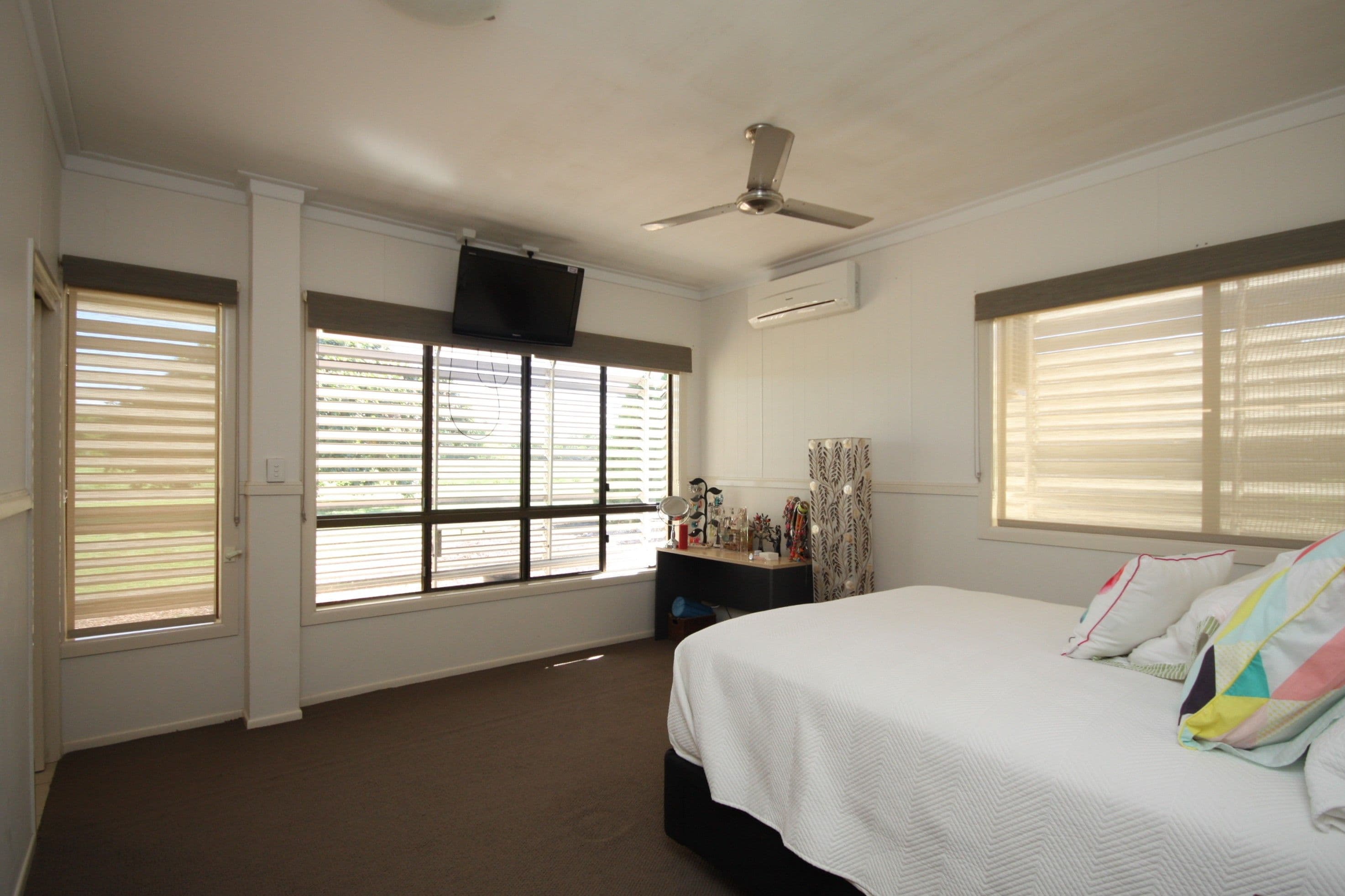 87 Downs Road, Jarvisfield QLD 4807, Jarvisfield - Thumbnail 5
