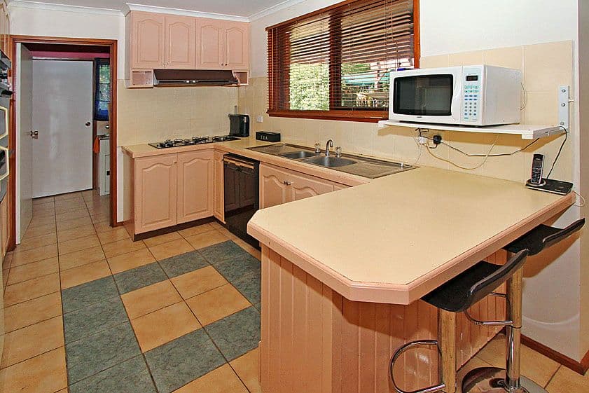18 Norwood Road, MILL PARK VIC 3082, Mill Park - Thumbnail 2