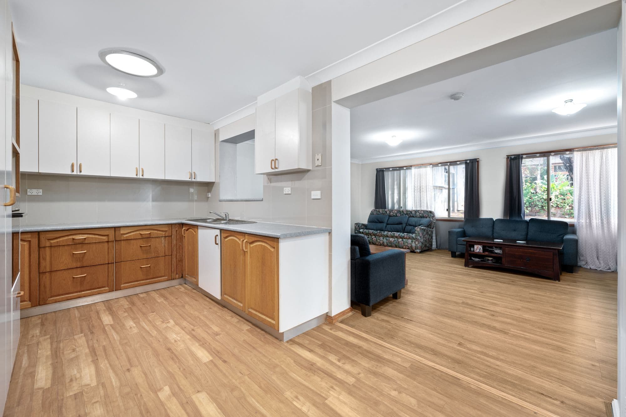21 Fitzgibbon Lane, Rosemeadow NSW 2560, Rosemeadow - Thumbnail 2