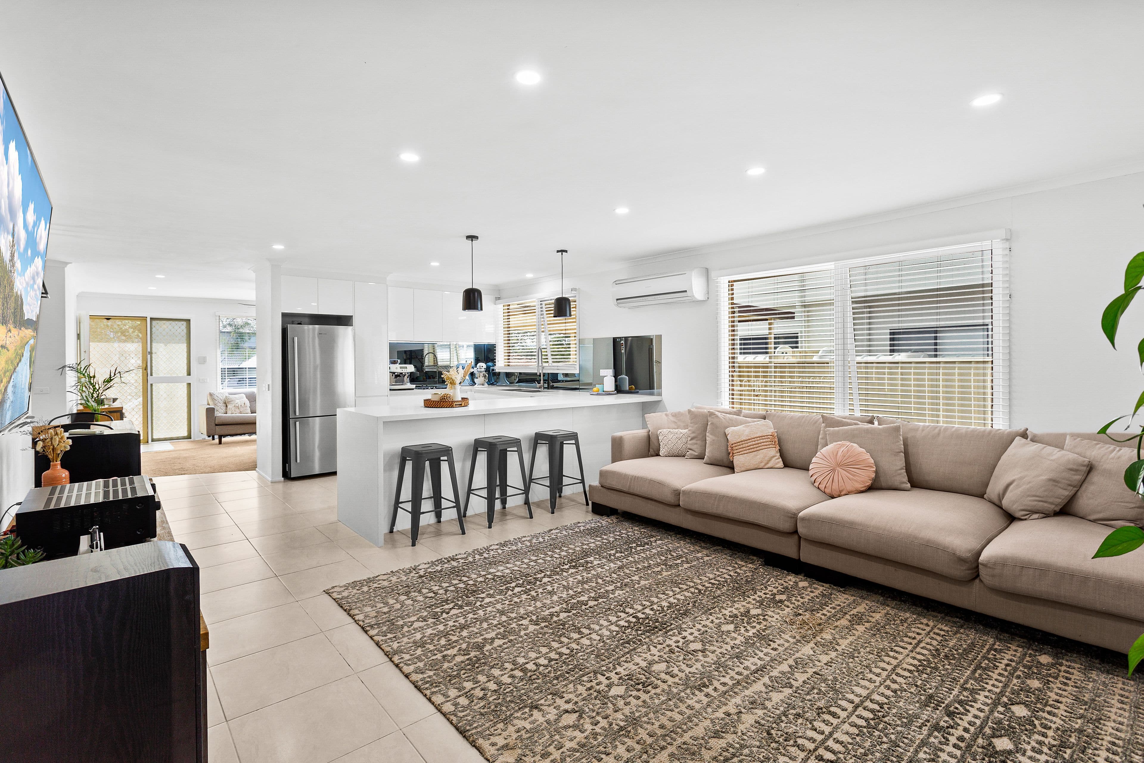 13 Marina Parade, Jacobs Well QLD 4208, Jacobs Well - Thumbnail 2