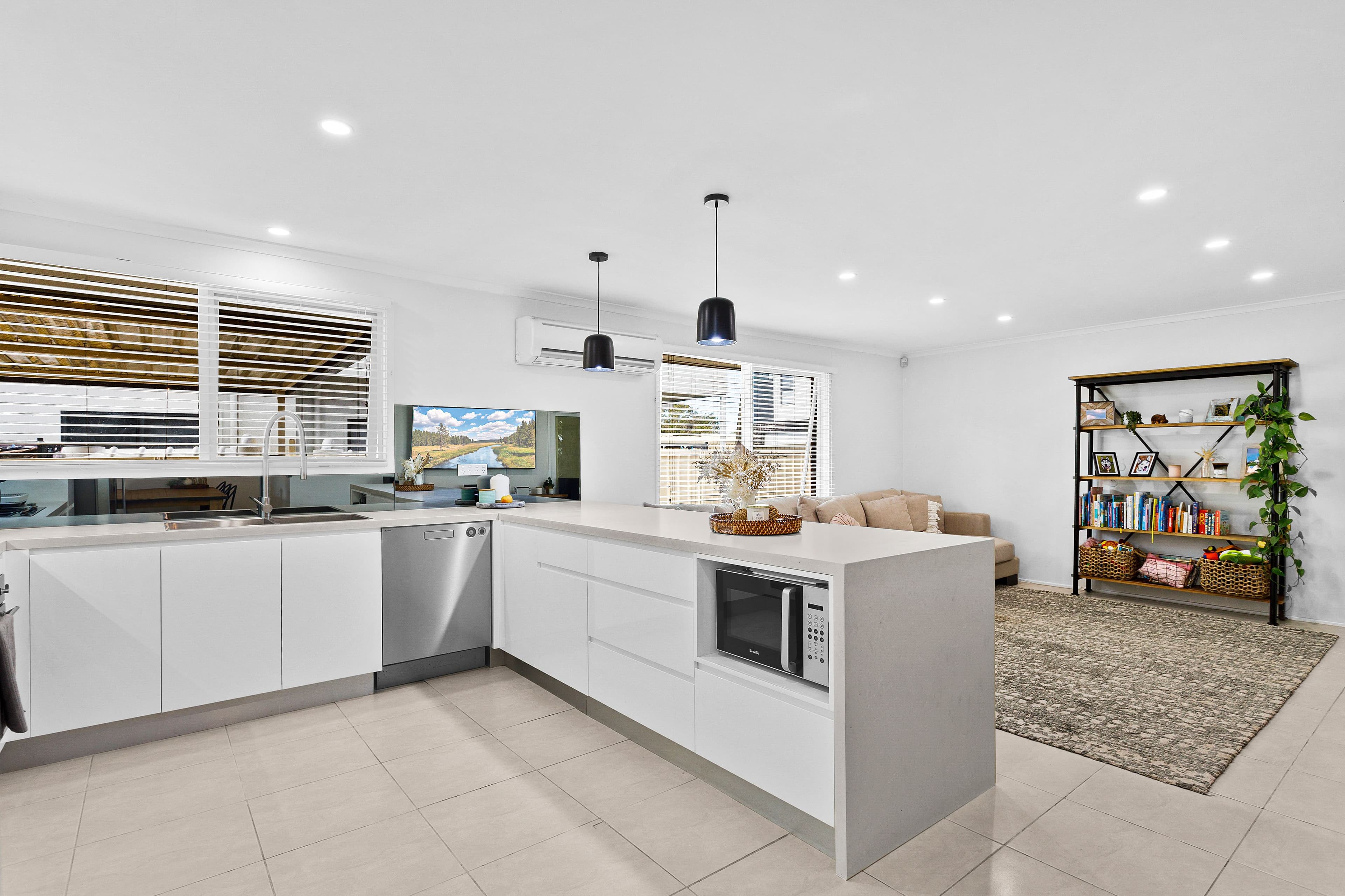 13 Marina Parade, Jacobs Well QLD 4208, Jacobs Well - Thumbnail 3