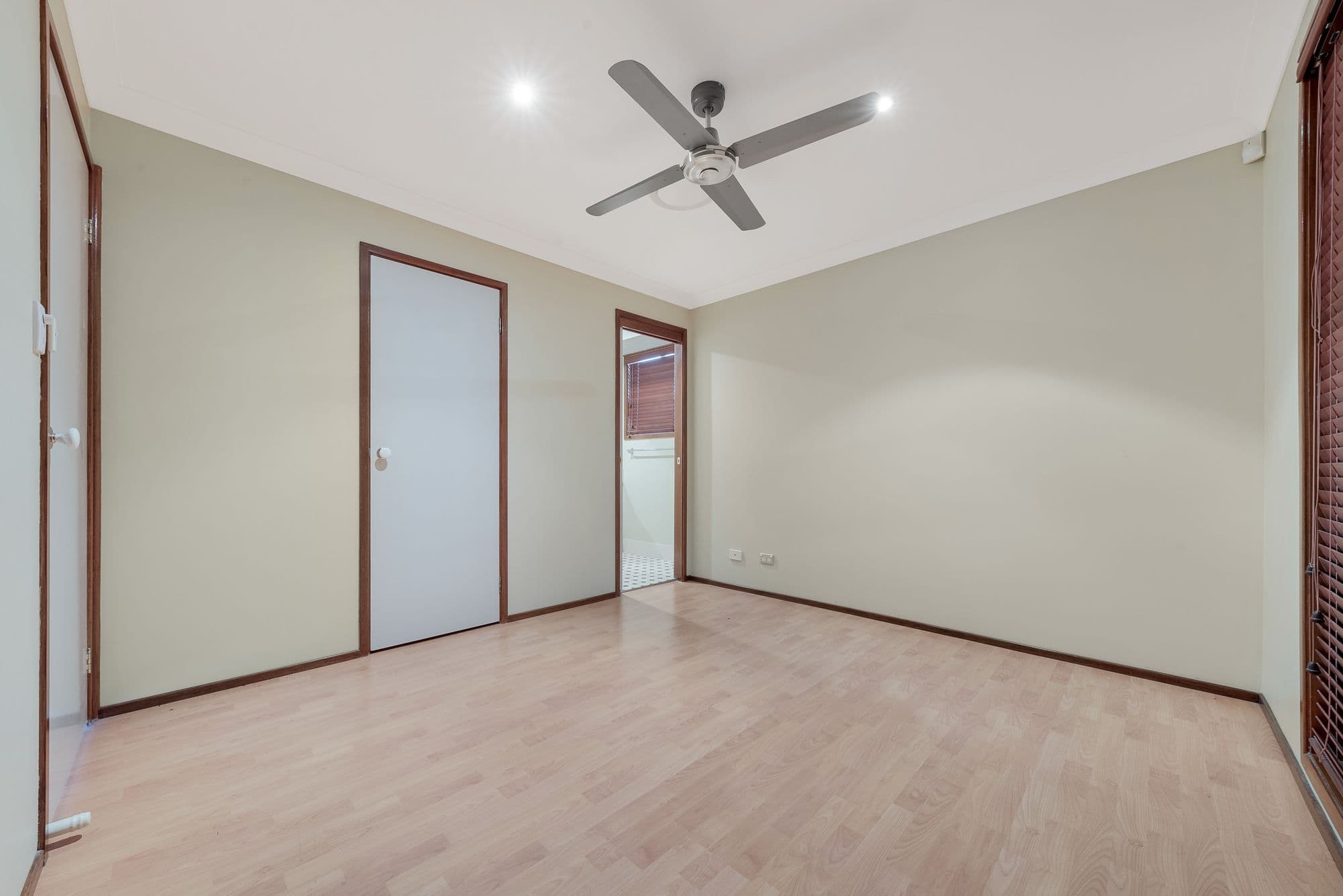11 Cyperus Place, Glenmore Park - Thumbnail 7