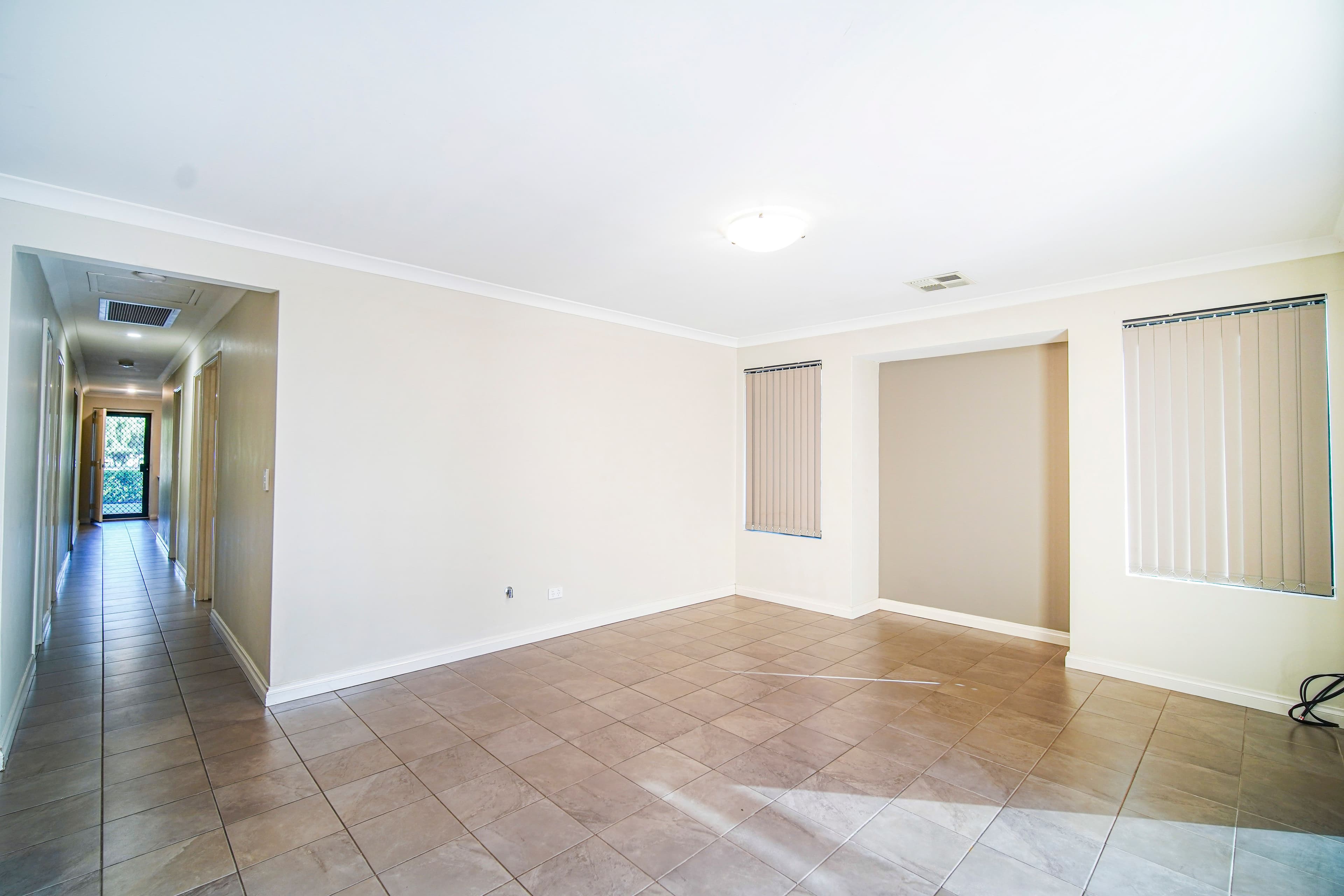 47 Orpington Street, Cloverdale WA 6105, Cloverdale - Thumbnail 7