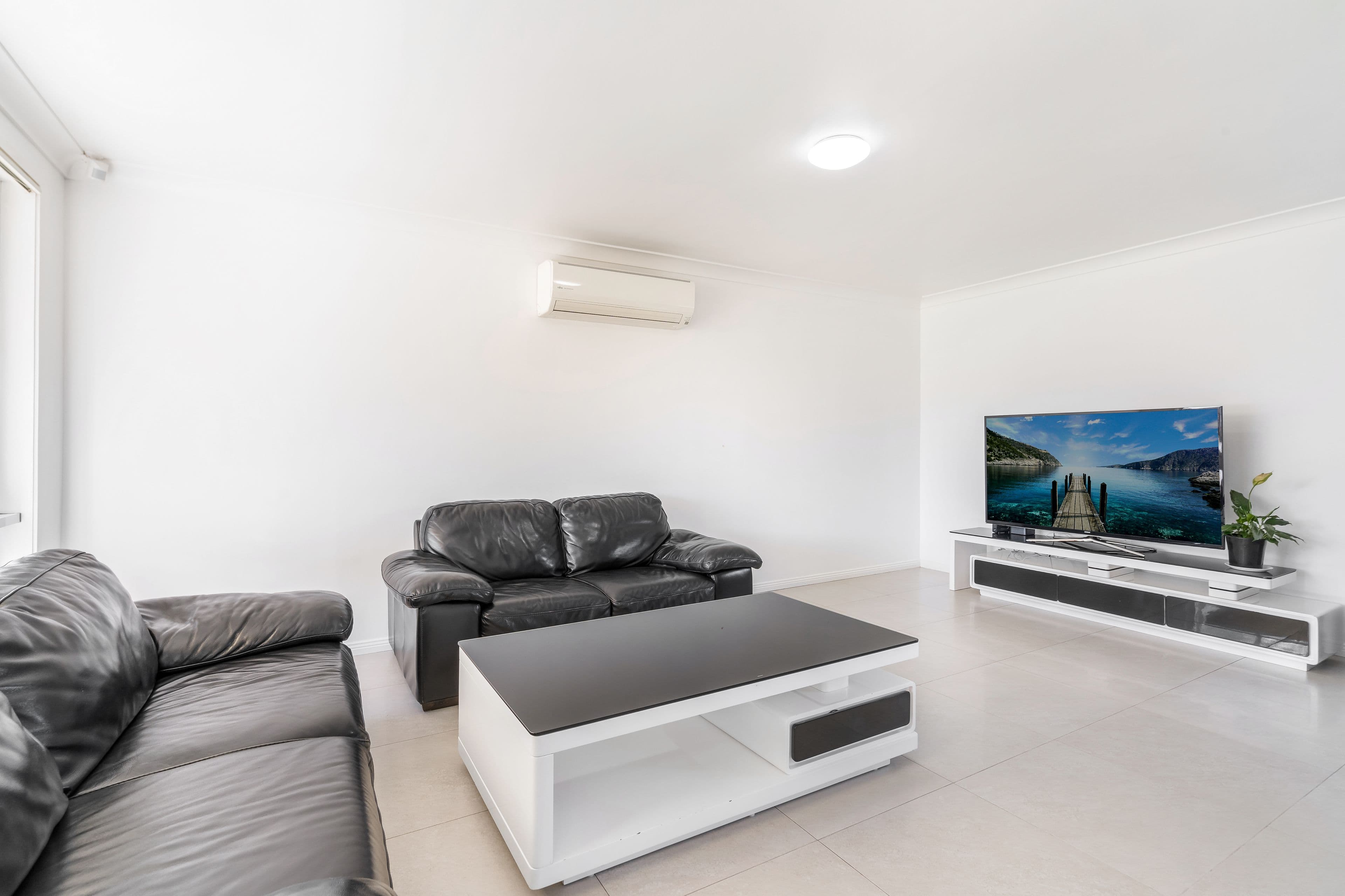 22 Arrowhead Road, Greenfield Park NSW 2176, Greenfield Park - Thumbnail 3
