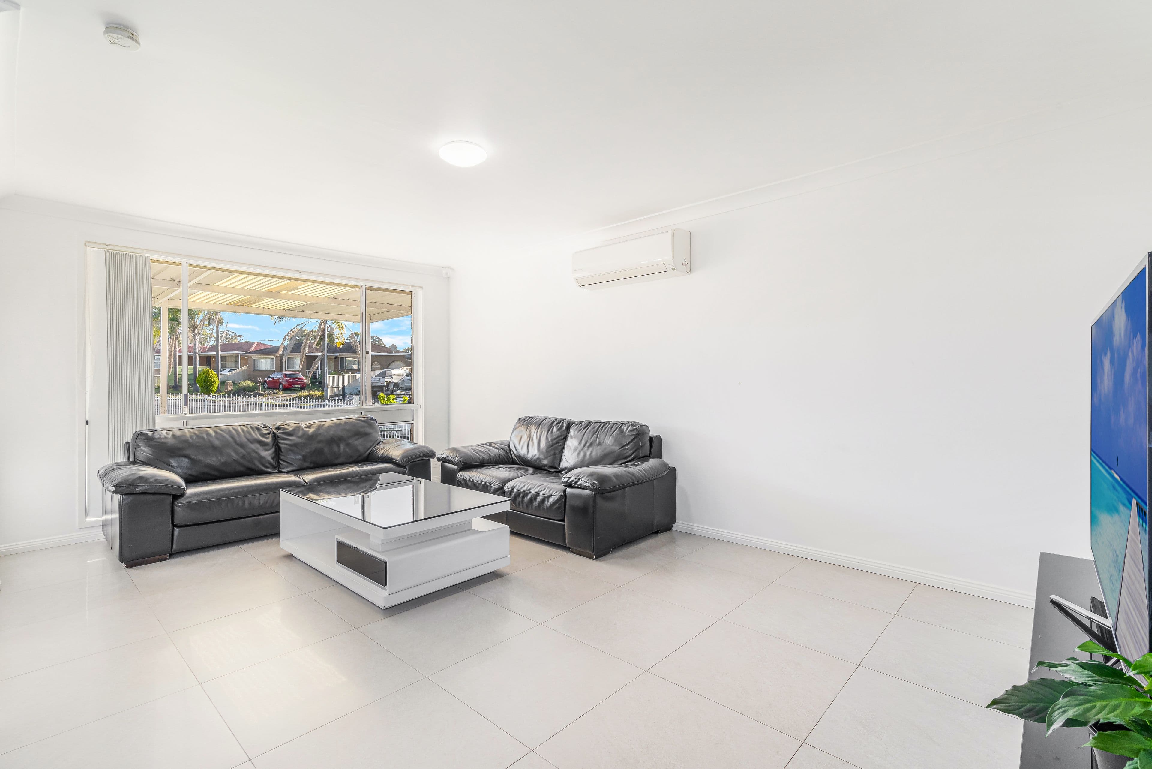 22 Arrowhead Road, Greenfield Park NSW 2176, Greenfield Park - Thumbnail 4