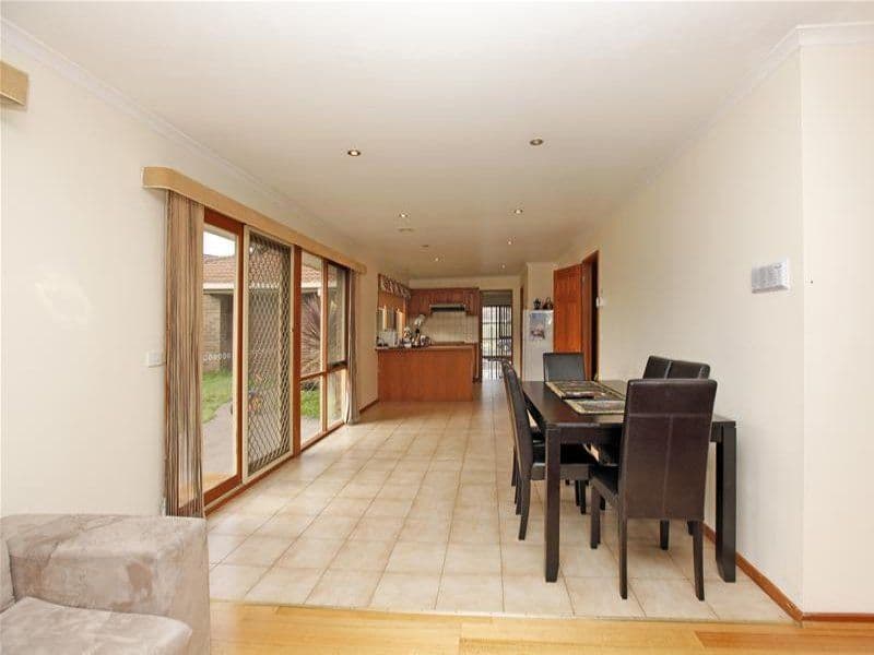 6 Royston Close, MILL PARK VIC 3082, Mill Park - Thumbnail 4