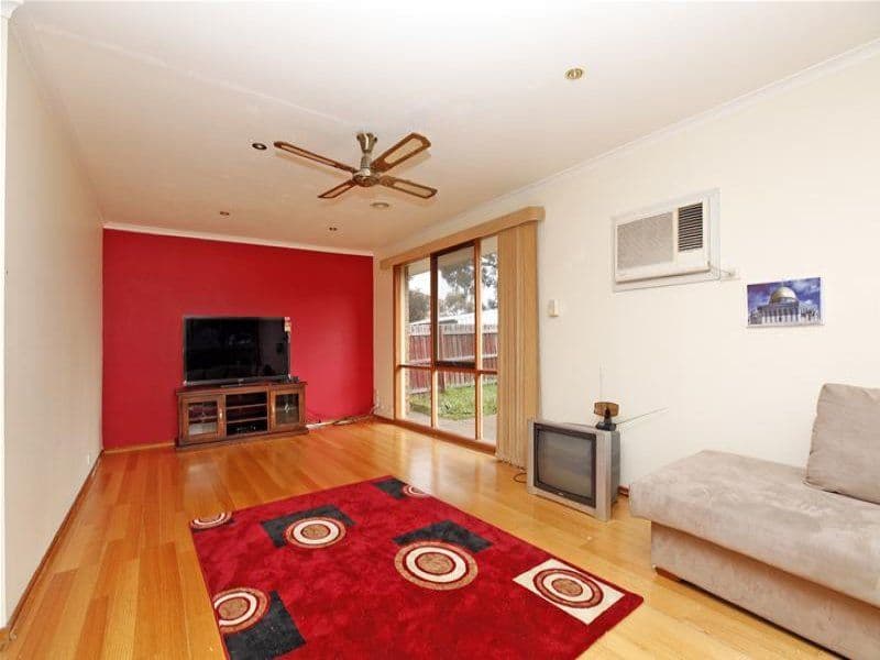 6 Royston Close, MILL PARK VIC 3082, Mill Park - Thumbnail 5