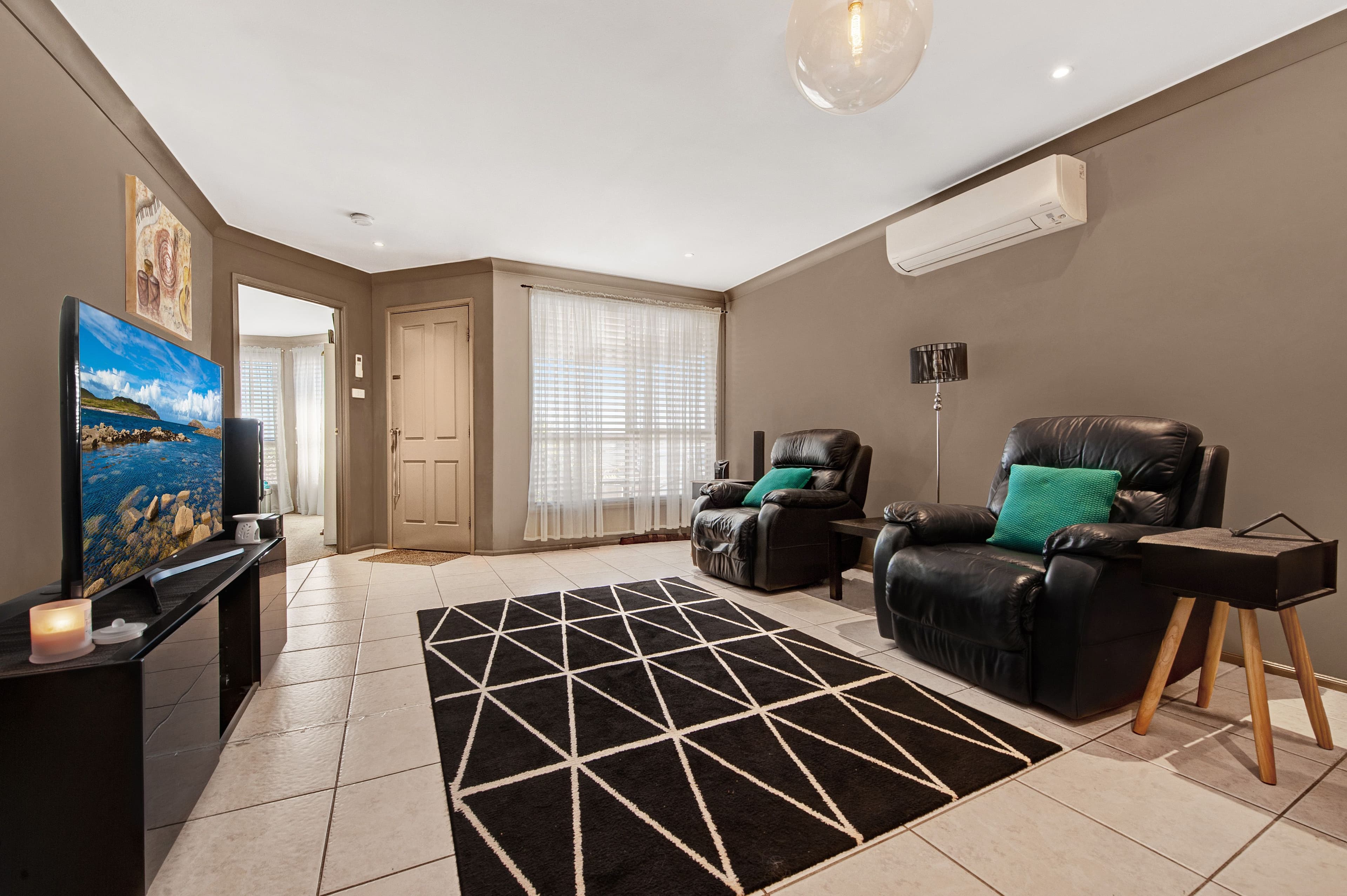 27 Denton Park Drive, Rutherford - Thumbnail 2