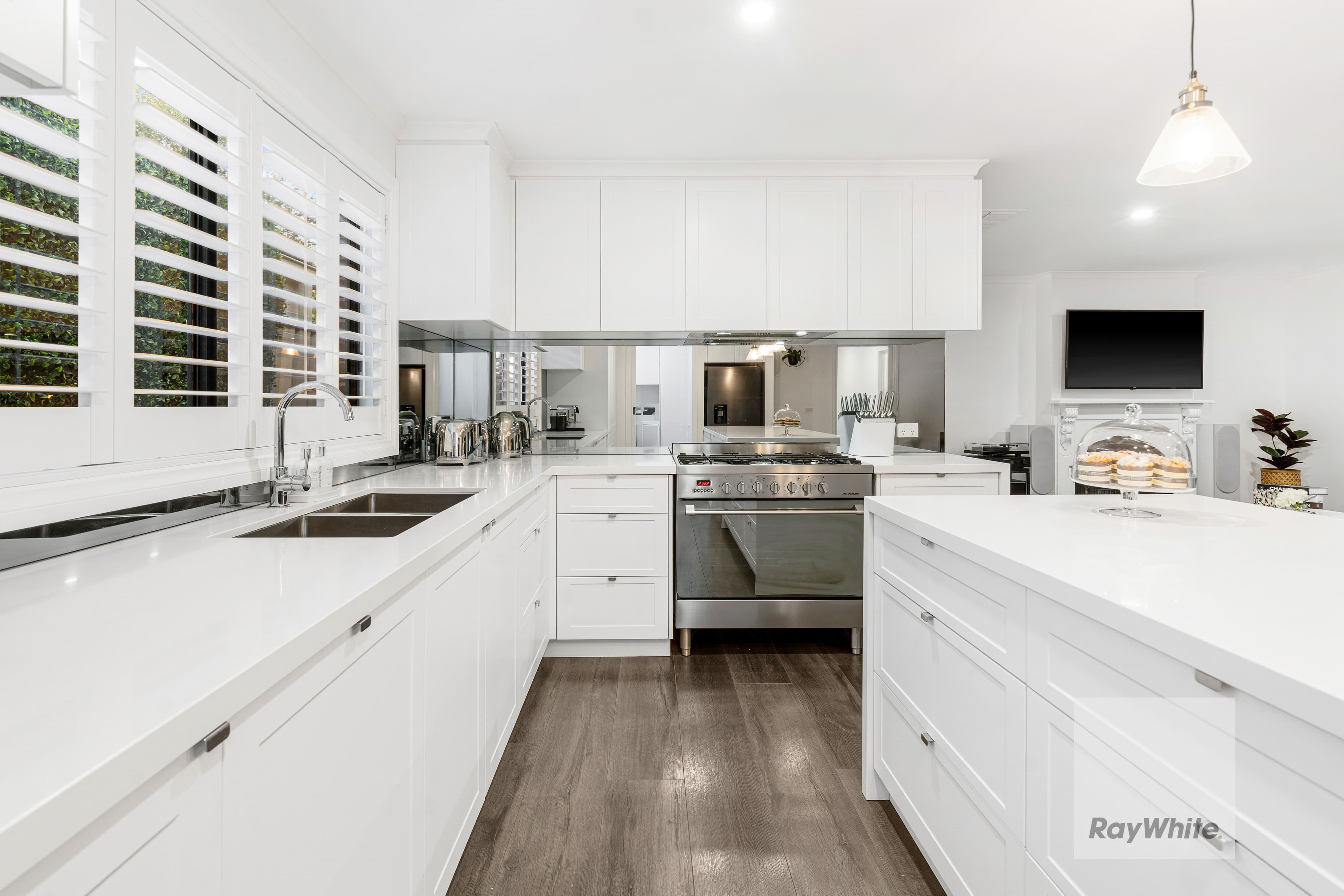 17 Blakeville Drive, Caroline Springs VIC 3023, Caroline Springs - Thumbnail 3