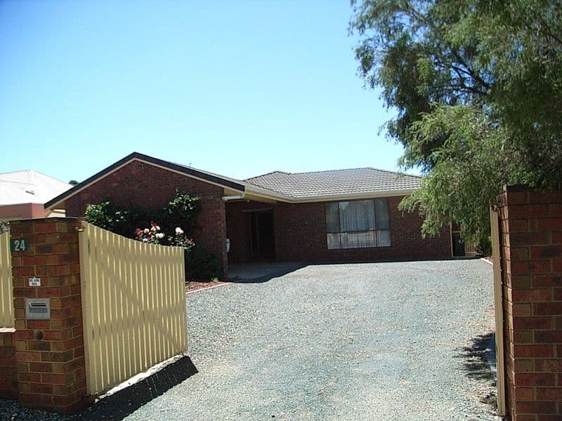 24 Darling Street, Echuca VIC 3564, Echuca - Thumbnail 8