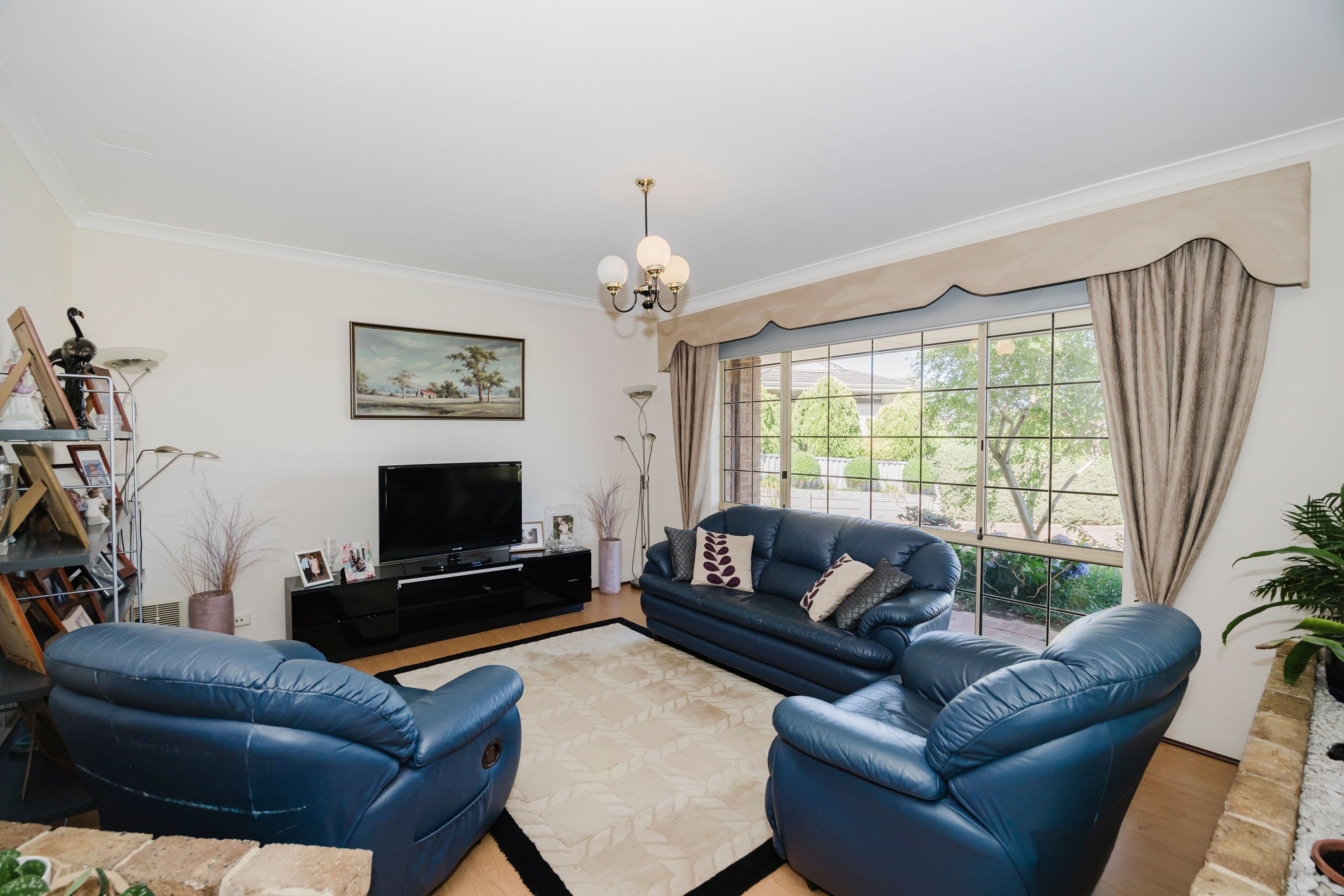 10 Farnell Place, Alexander Heights WA 6064, Alexander Heights - Thumbnail 3