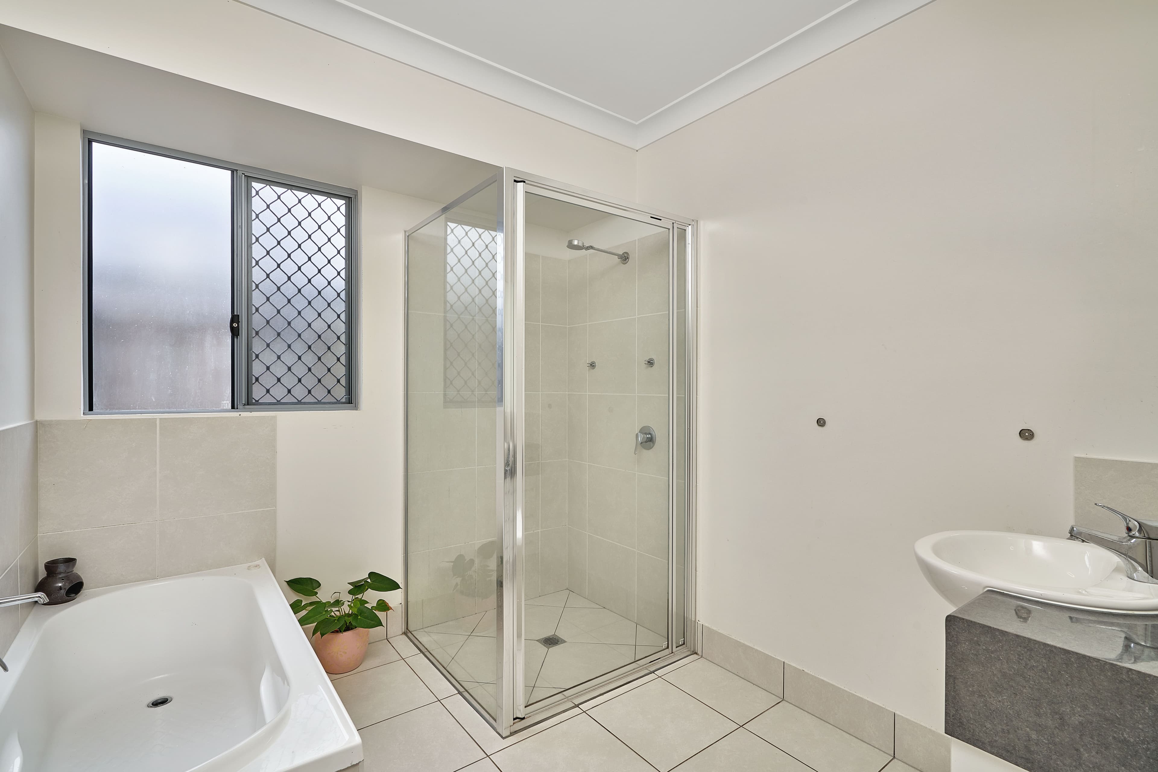 12 Tyson Place, Redlynch QLD 4870, Redlynch - Thumbnail 8