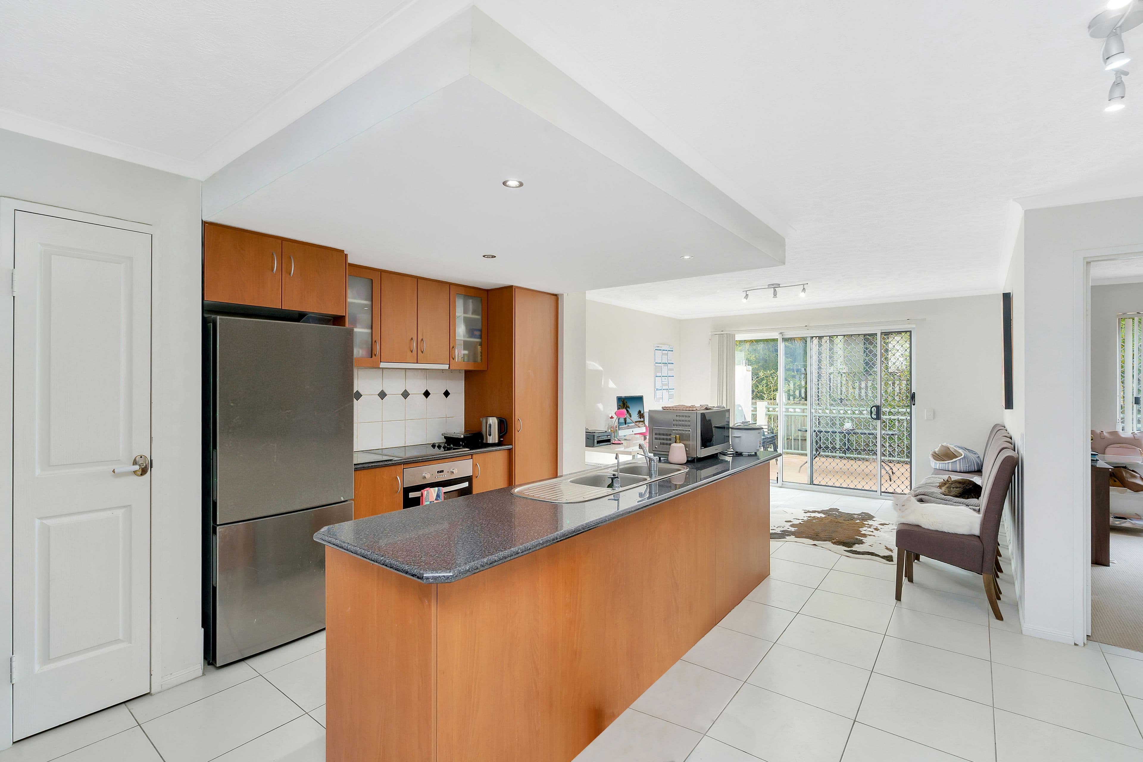 7 Johnston Street, Southport QLD 4215, Southport - Thumbnail 2