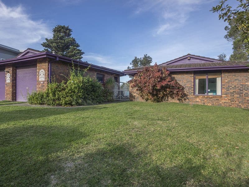 24 Mitchell Parade, Mollymook Beach - Thumbnail 2