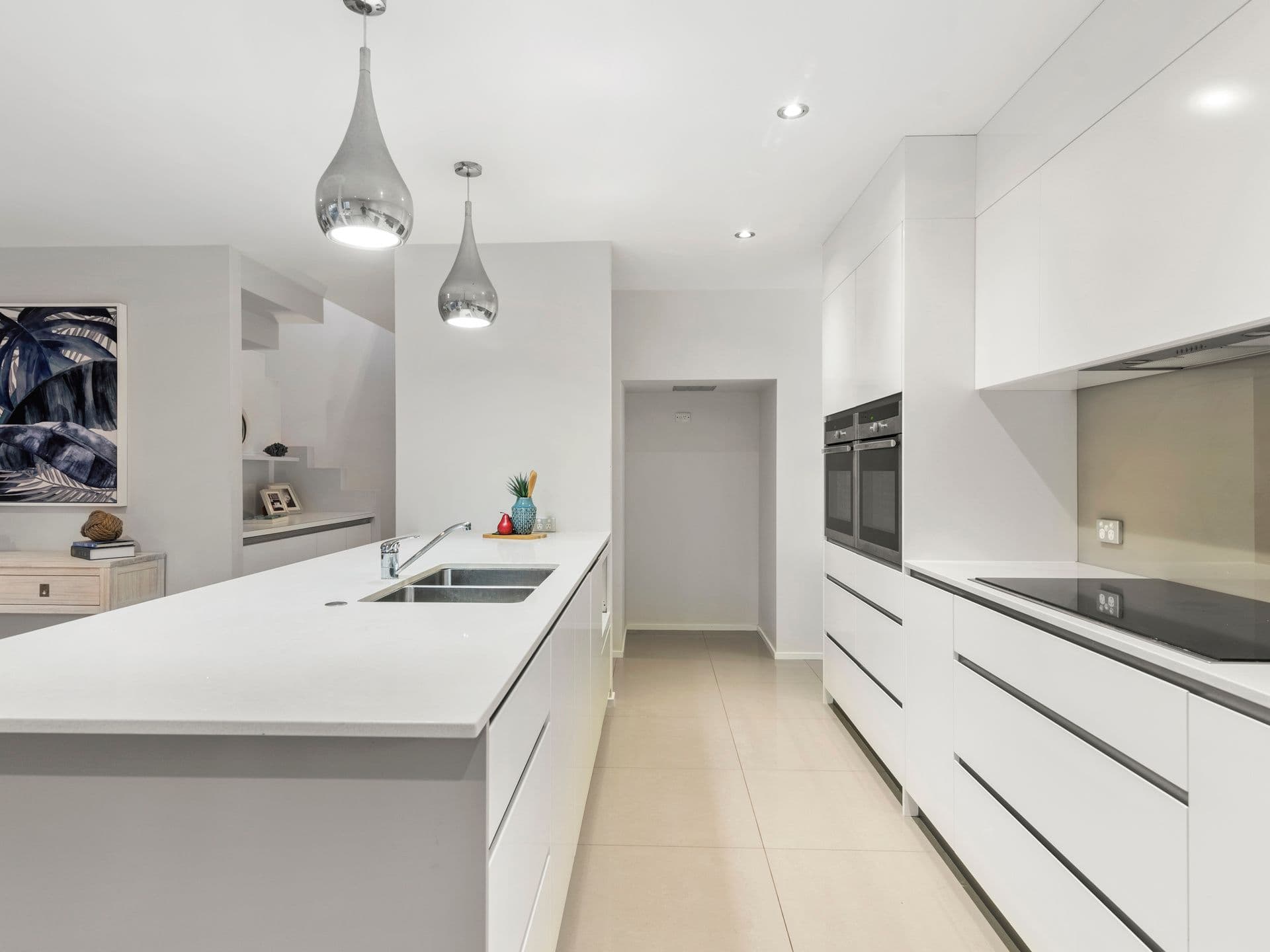 22 Foreshore Close, ELANORA QLD 4221, Elanora - Thumbnail 3