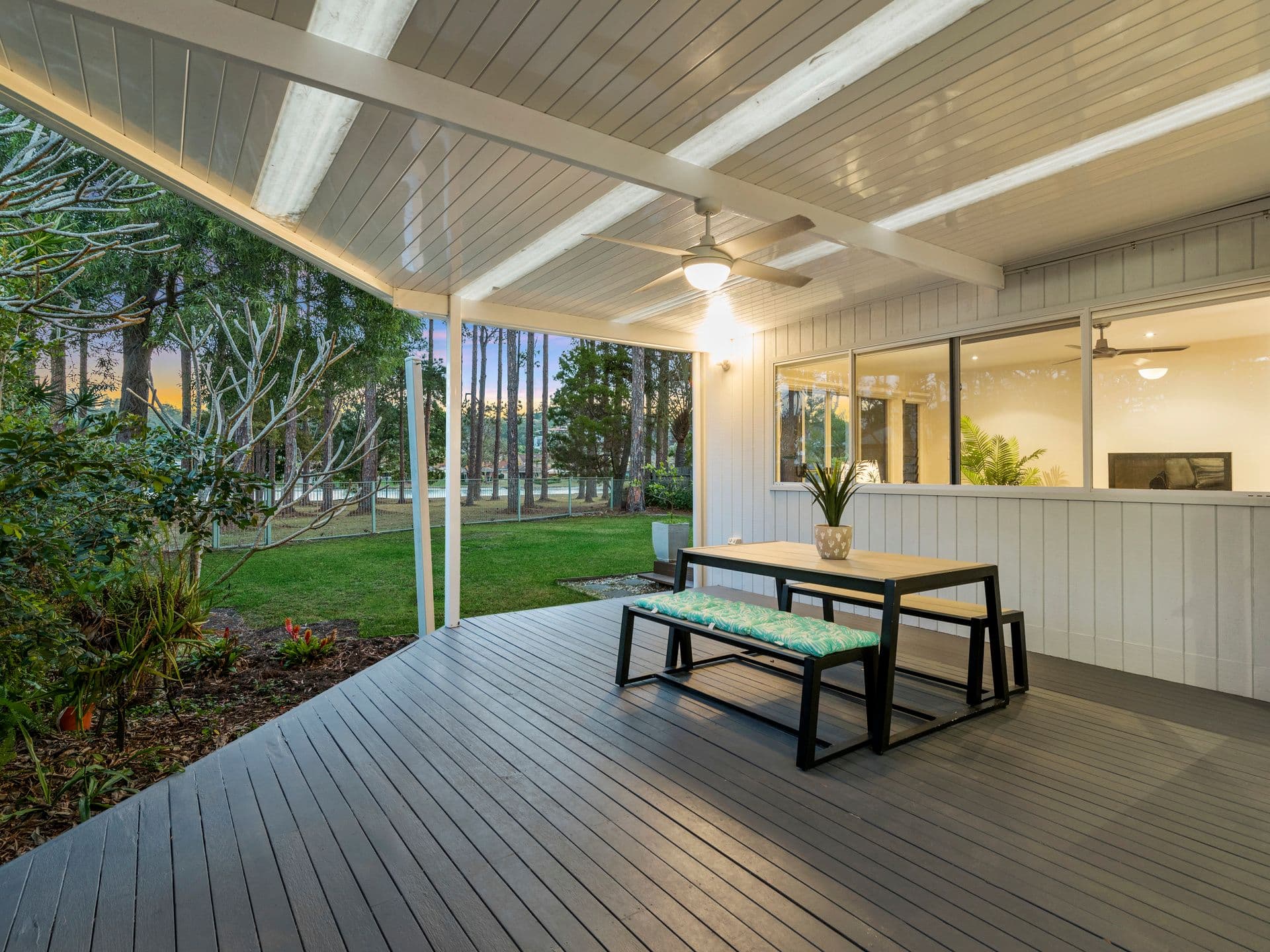 22 Foreshore Close, ELANORA QLD 4221, Elanora - Thumbnail 4