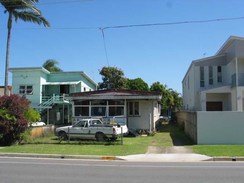 37 Twenty Fifth Avenue, PALM BEACH QLD 4221, Palm Beach - Image 1
