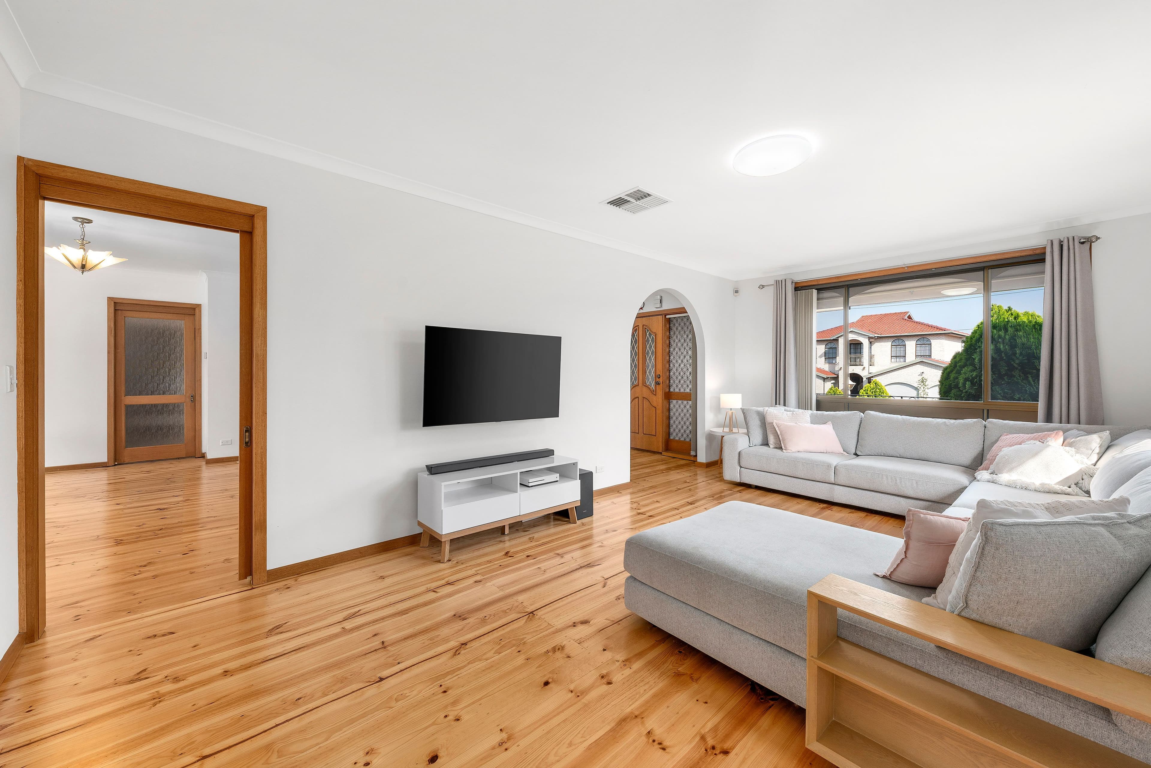 11 Jones Court, Bundoora VIC 3083, Bundoora - Thumbnail 2