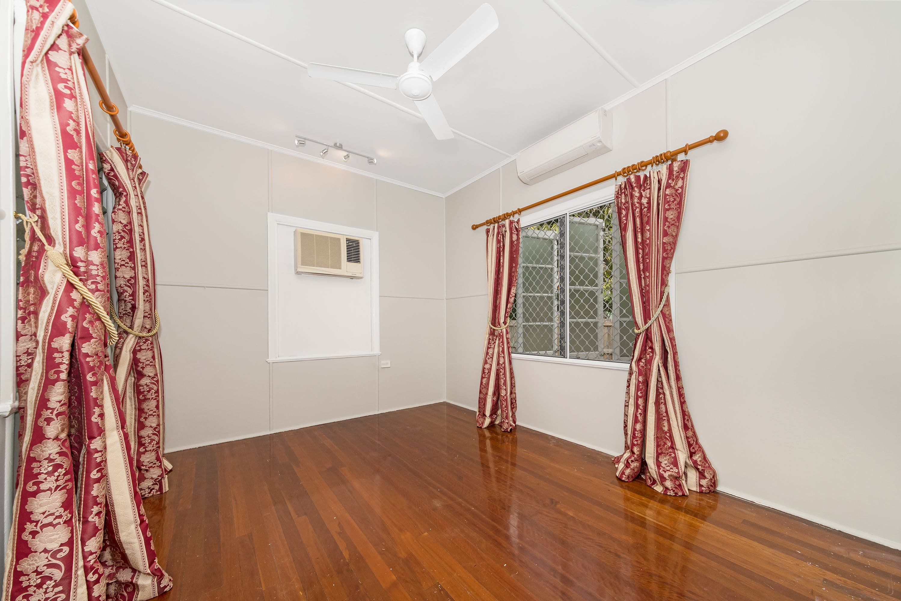 26 Surrey Street, Hyde Park QLD 4812, Hyde Park - Thumbnail 6