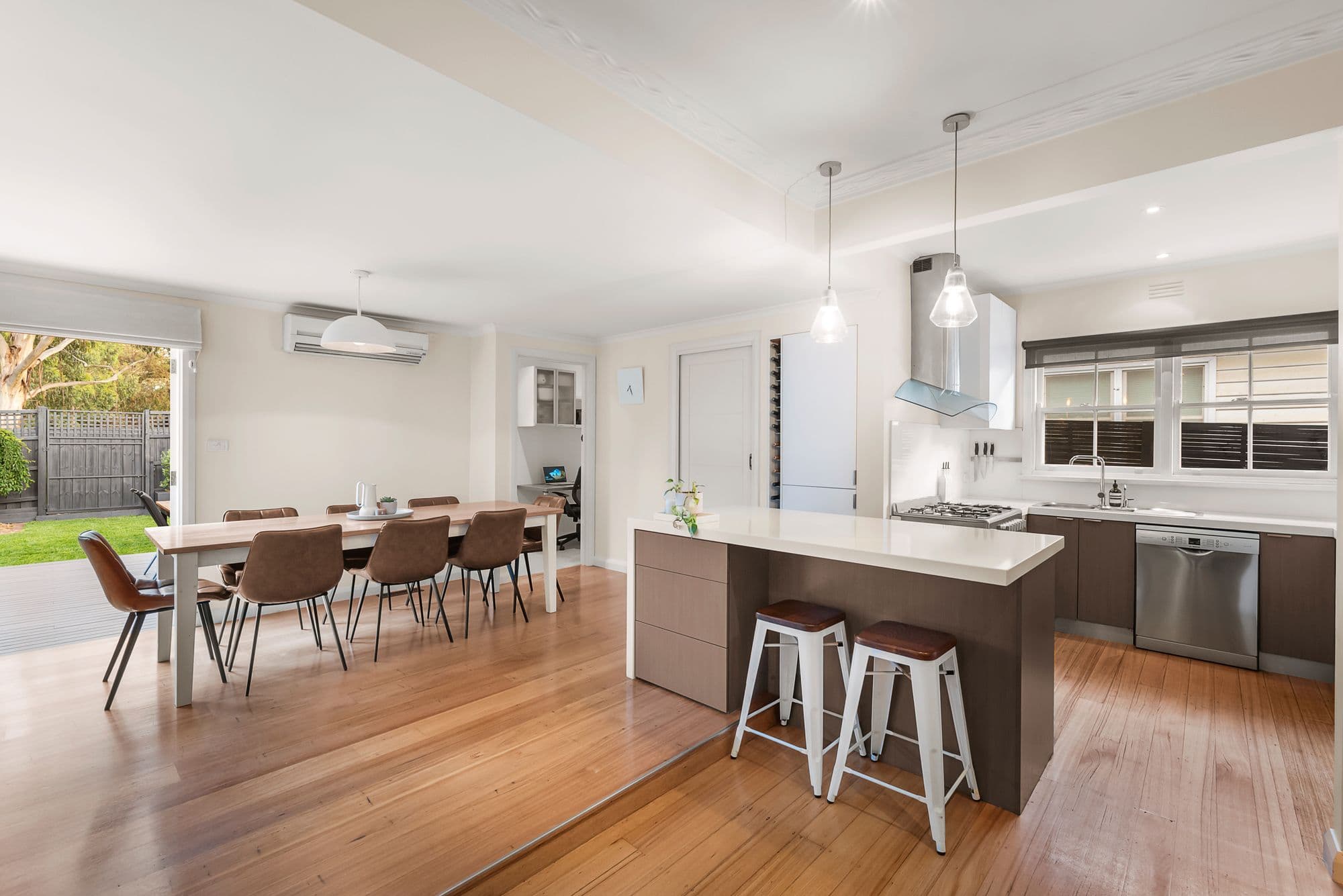 27 Brook Crescent, Box Hill South VIC 3128, Box Hill South - Thumbnail 2