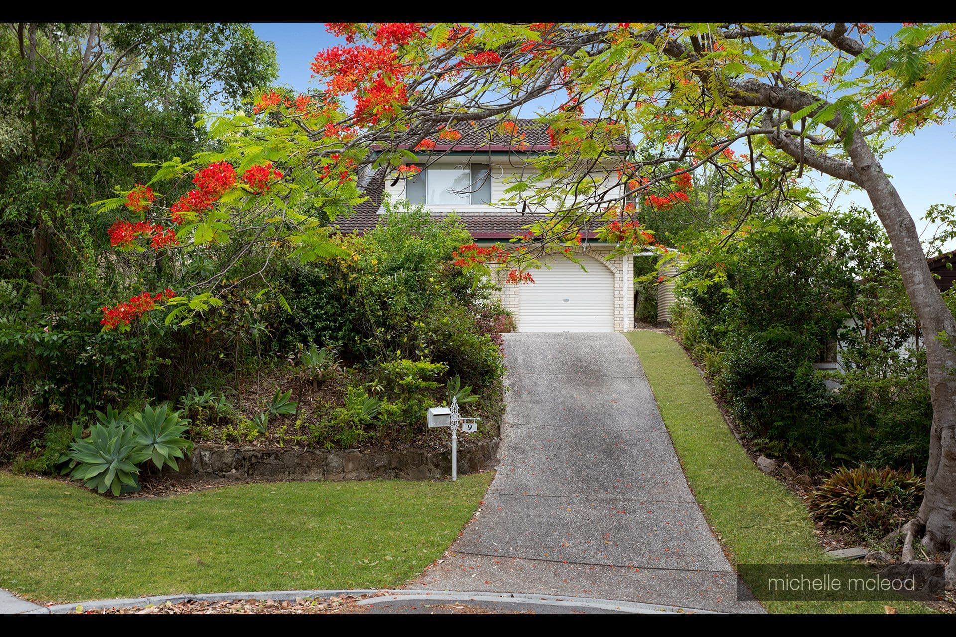 9 Cabramurra Street, Chapel Hill QLD 4069, Chapel Hill - Image 1